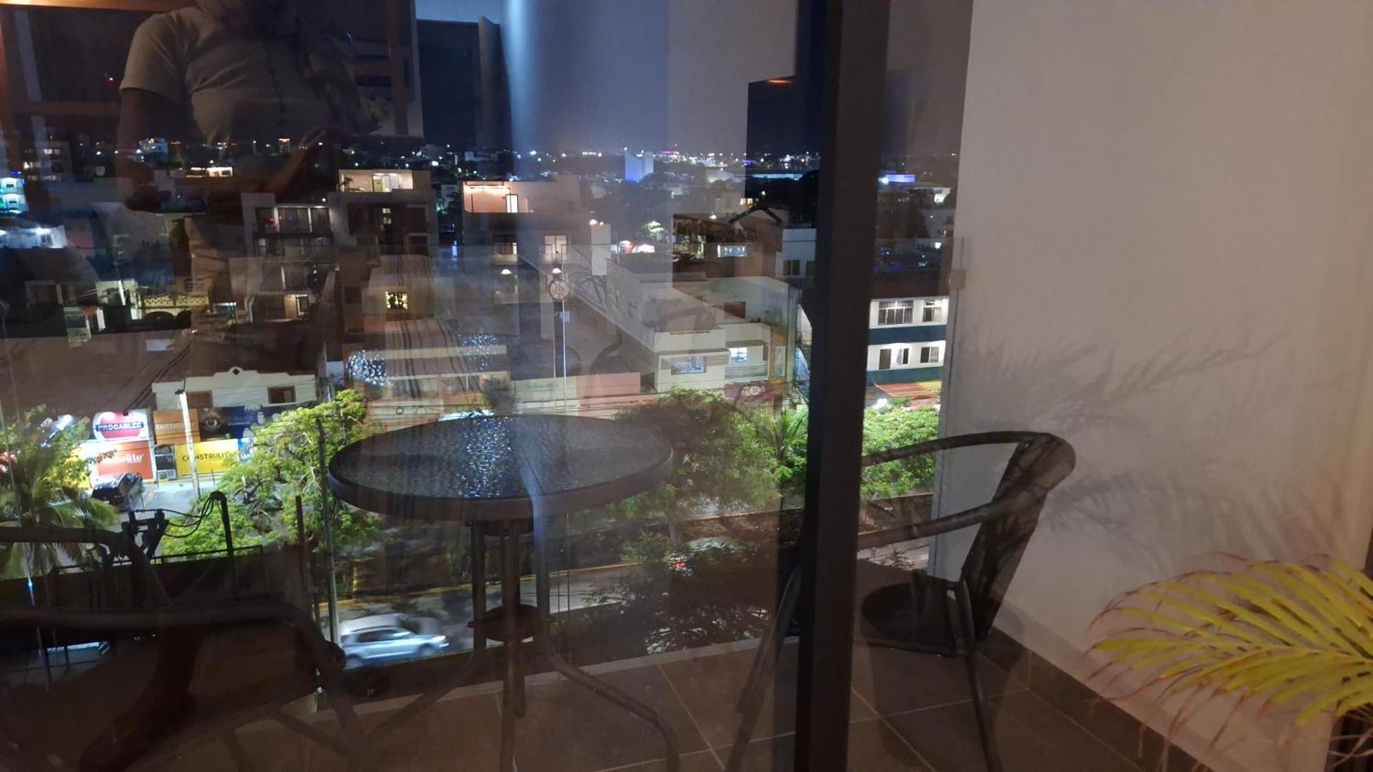 Khách sạn hẻo lánh - Playaquerida *