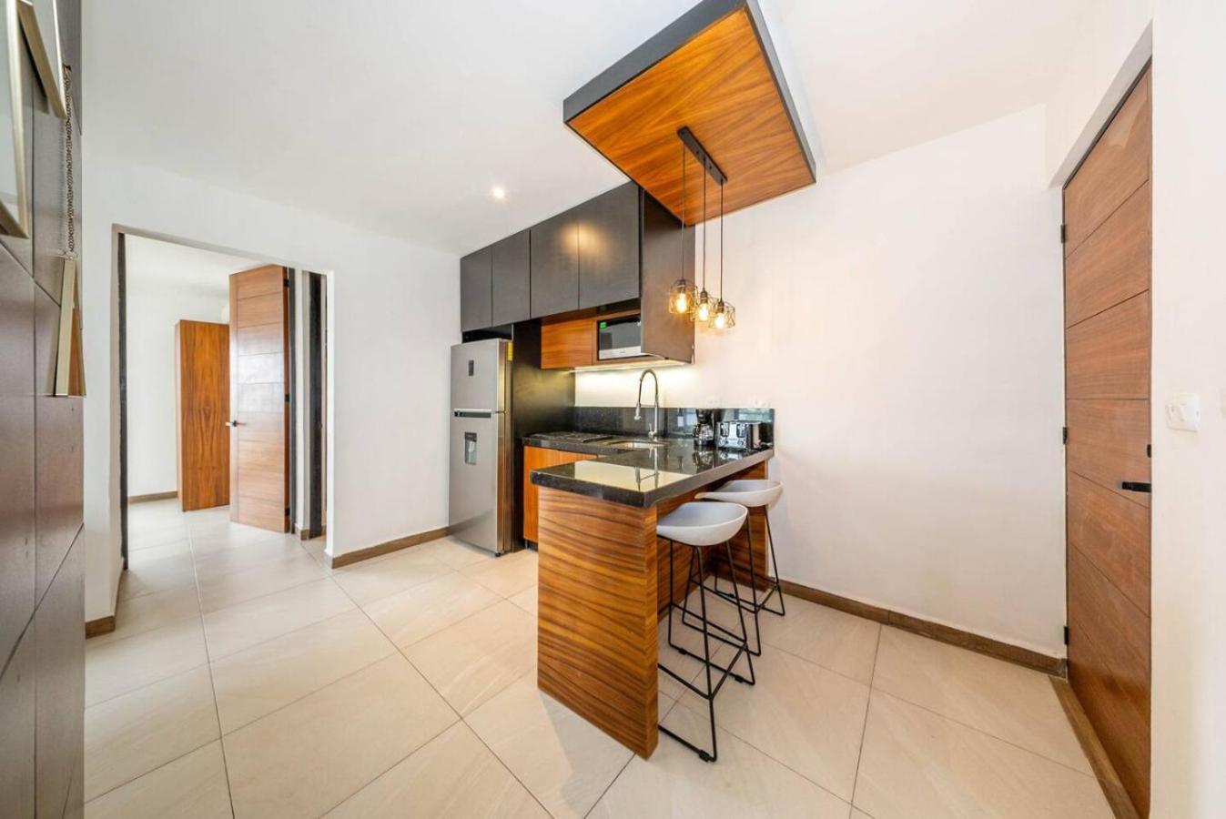 2 Bedroom Oasis With Incredible Rooftop Pool Holiday home *