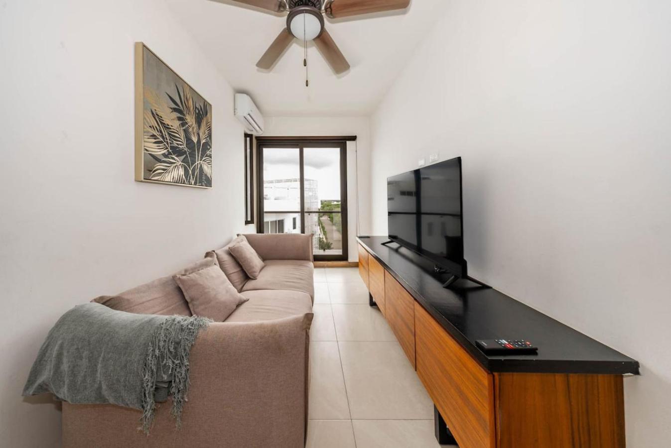 Holiday home 2 Bedroom Oasis With Incredible Rooftop Pool *