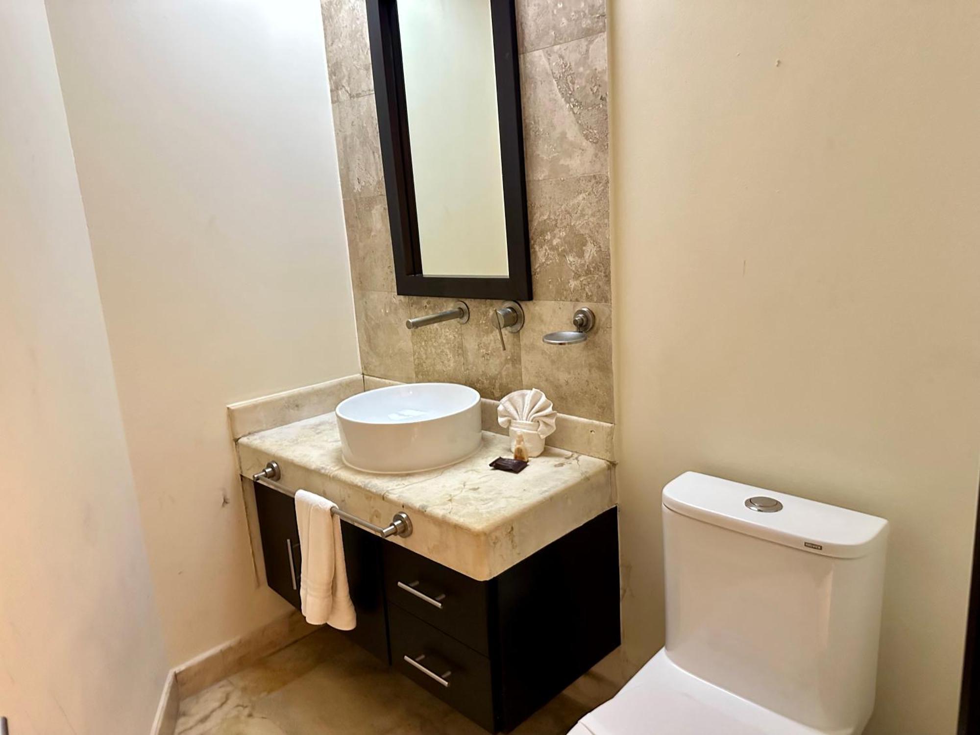 Apartment El Faro 103 Surf Ground Floor 2 Bedroom Pool View *
