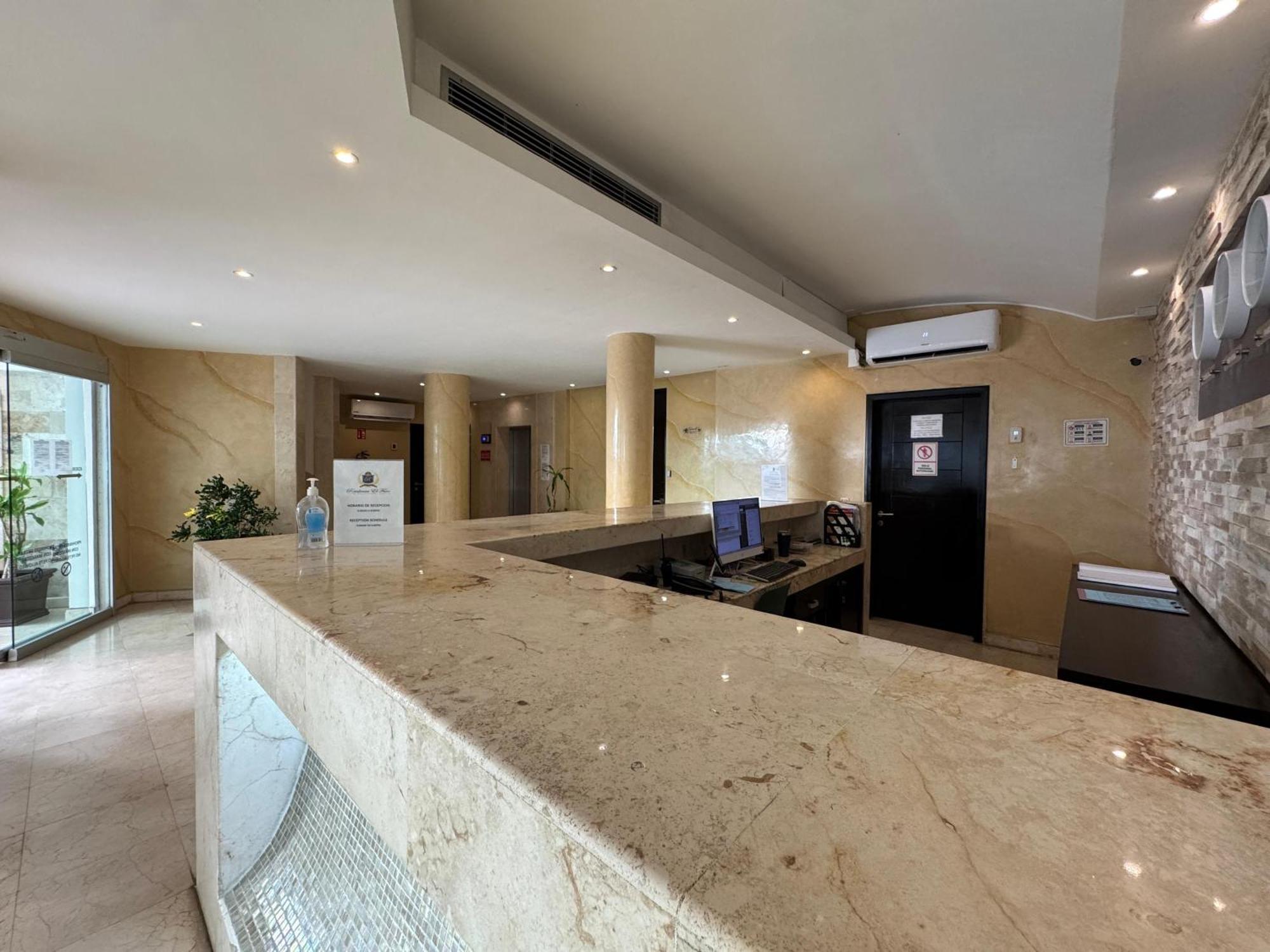 El Faro 103 Surf Ground Floor 2 Bedroom Pool View Apartment Playa del Carmen