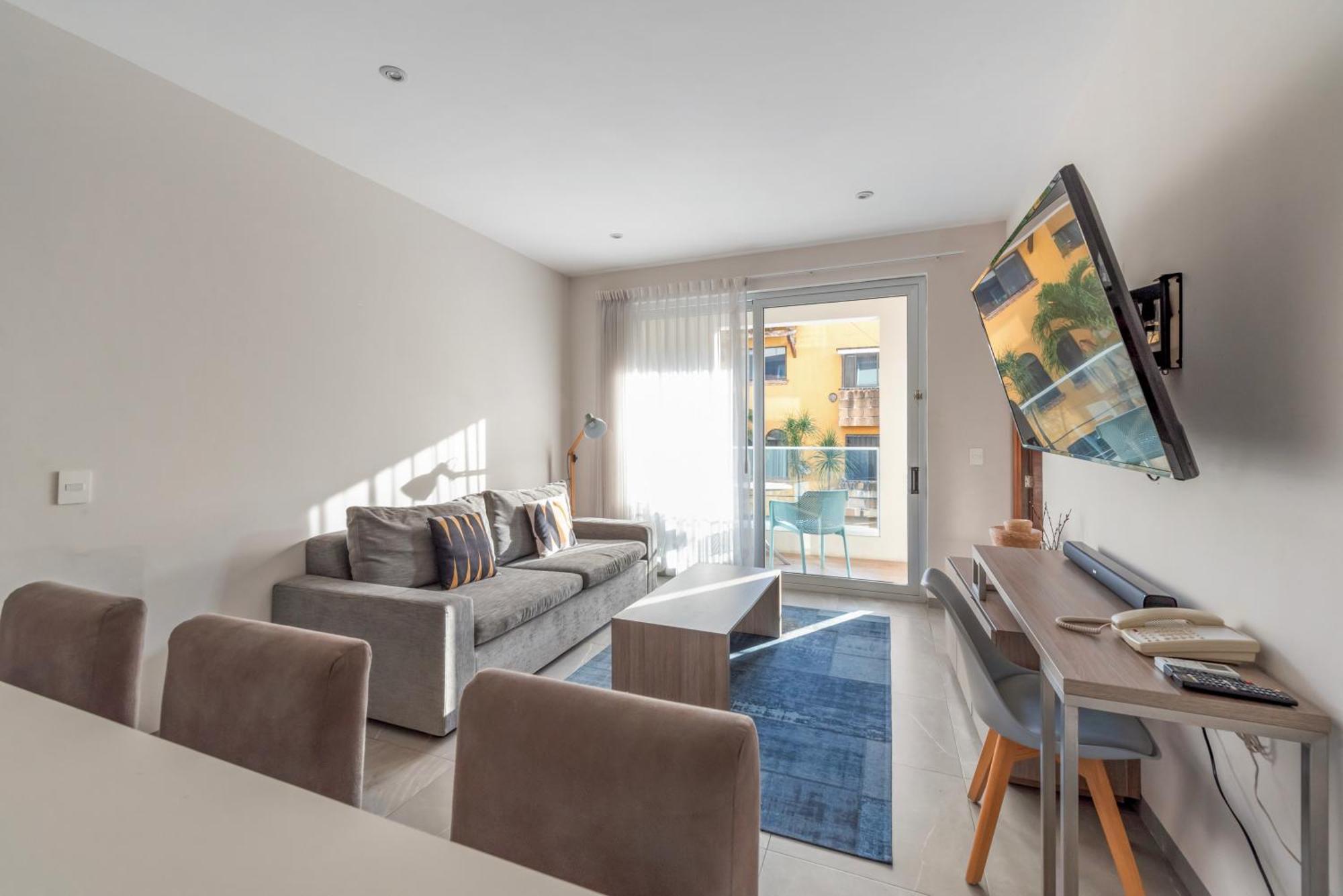 Apartment Luxury 2 Hab Cocina Ac Gym Pool Cine