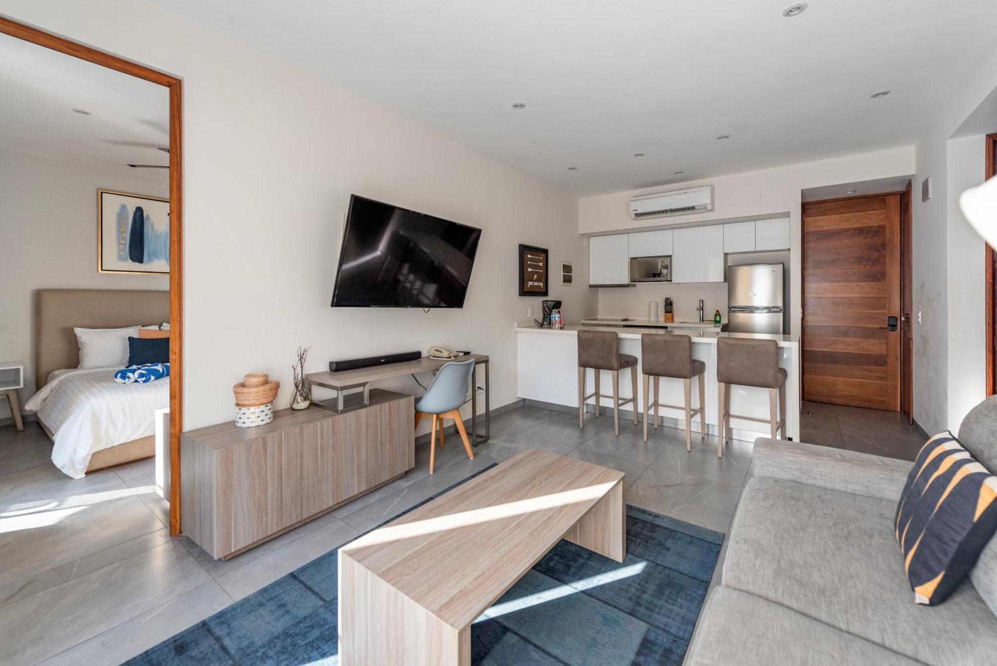 Luxury 2 Hab Cocina Ac Gym Pool Cine