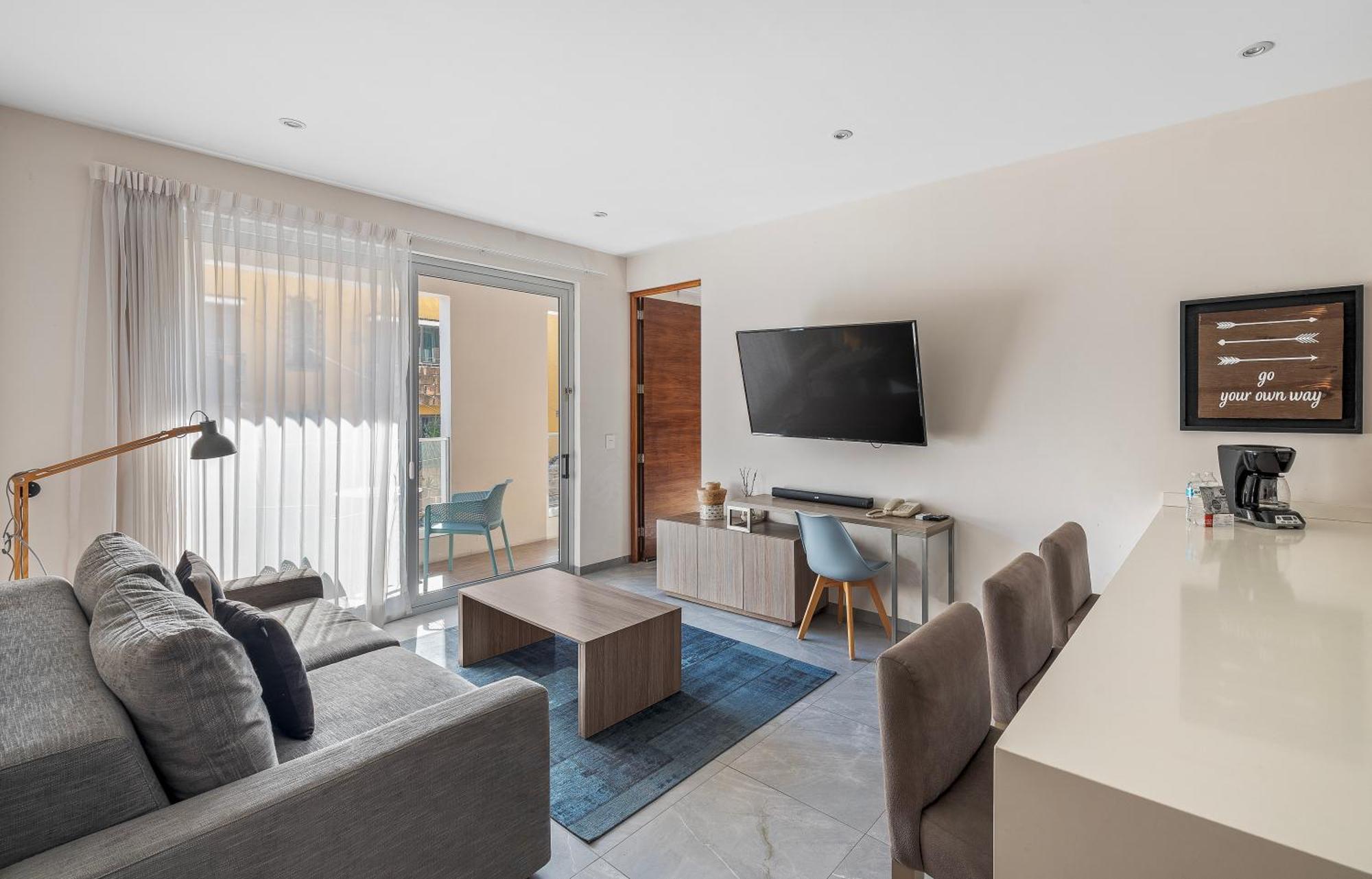 Luxury 2 Hab Cocina Ac Gym Pool Cine *