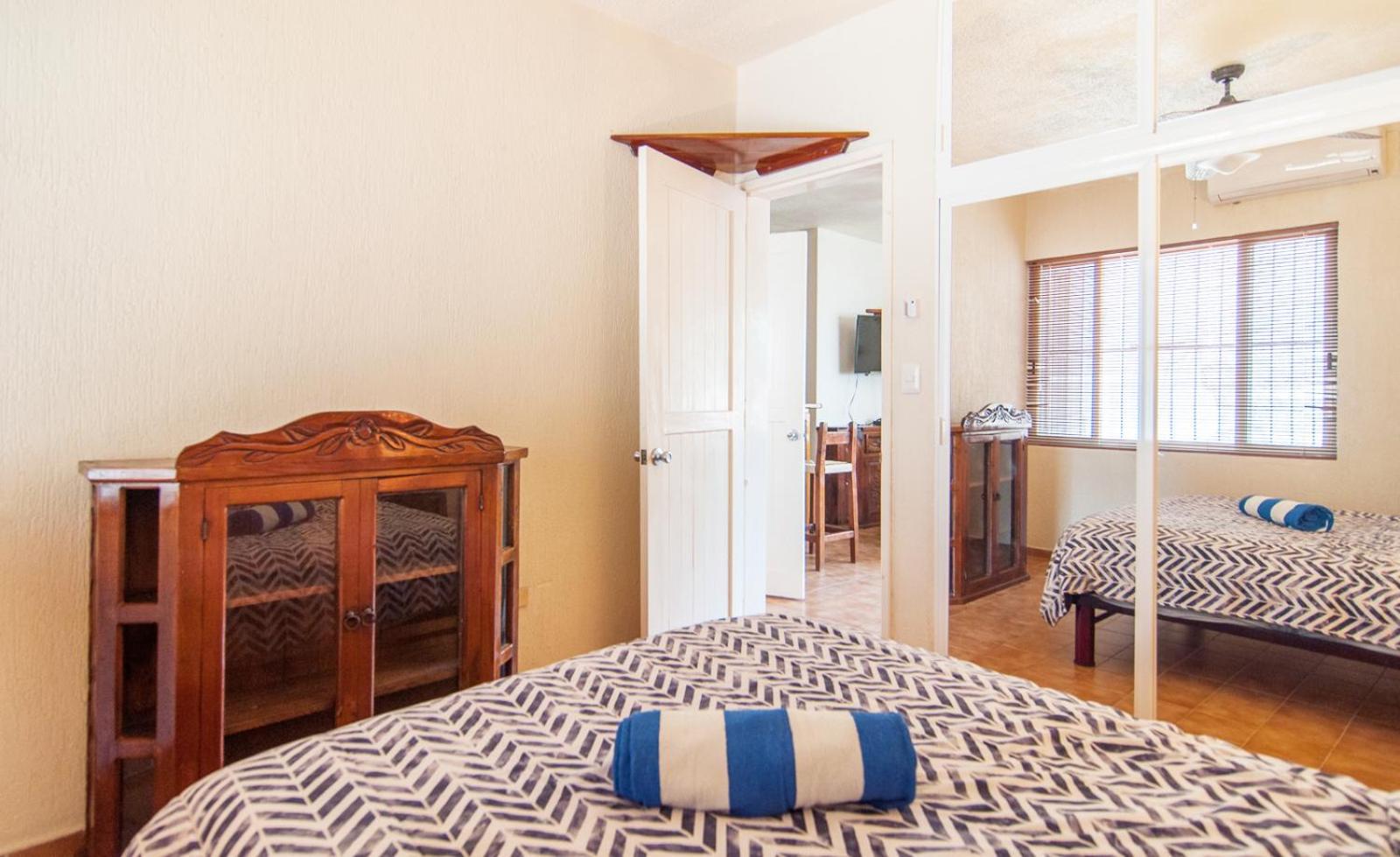 Beachfront 2br In Playa I Steps To 5th Ave! Apartment