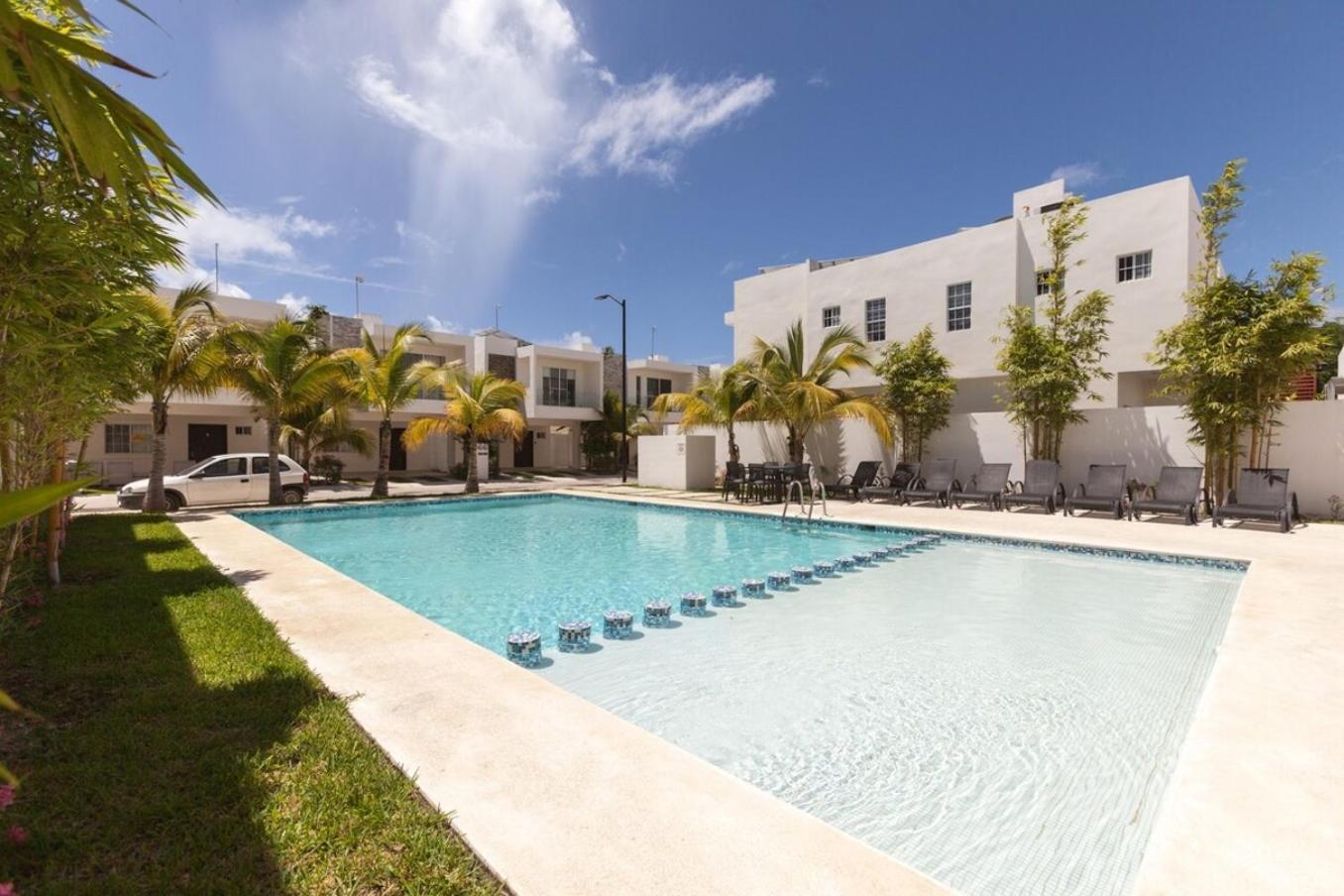 Holiday home Omg! Casacaribe10minbeachwifi 100mb3poolsgym Playa del Carmen