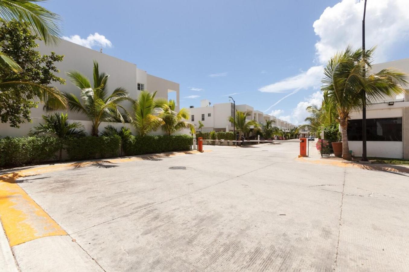 Omg! Casacaribe10minbeachwifi 100mb3poolsgym Holiday home *