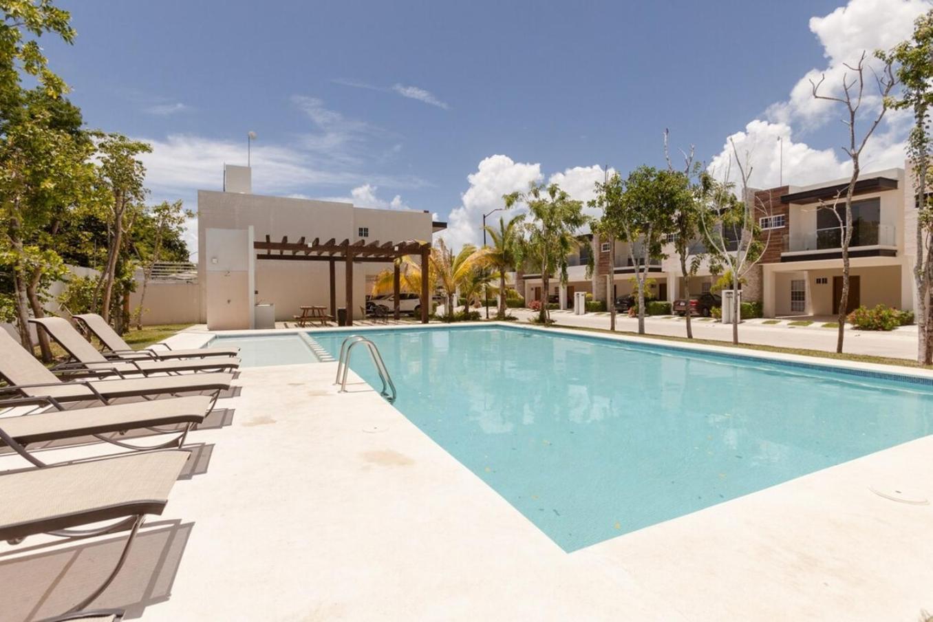 Holiday home Omg! Casacaribe10minbeachwifi 100mb3poolsgym