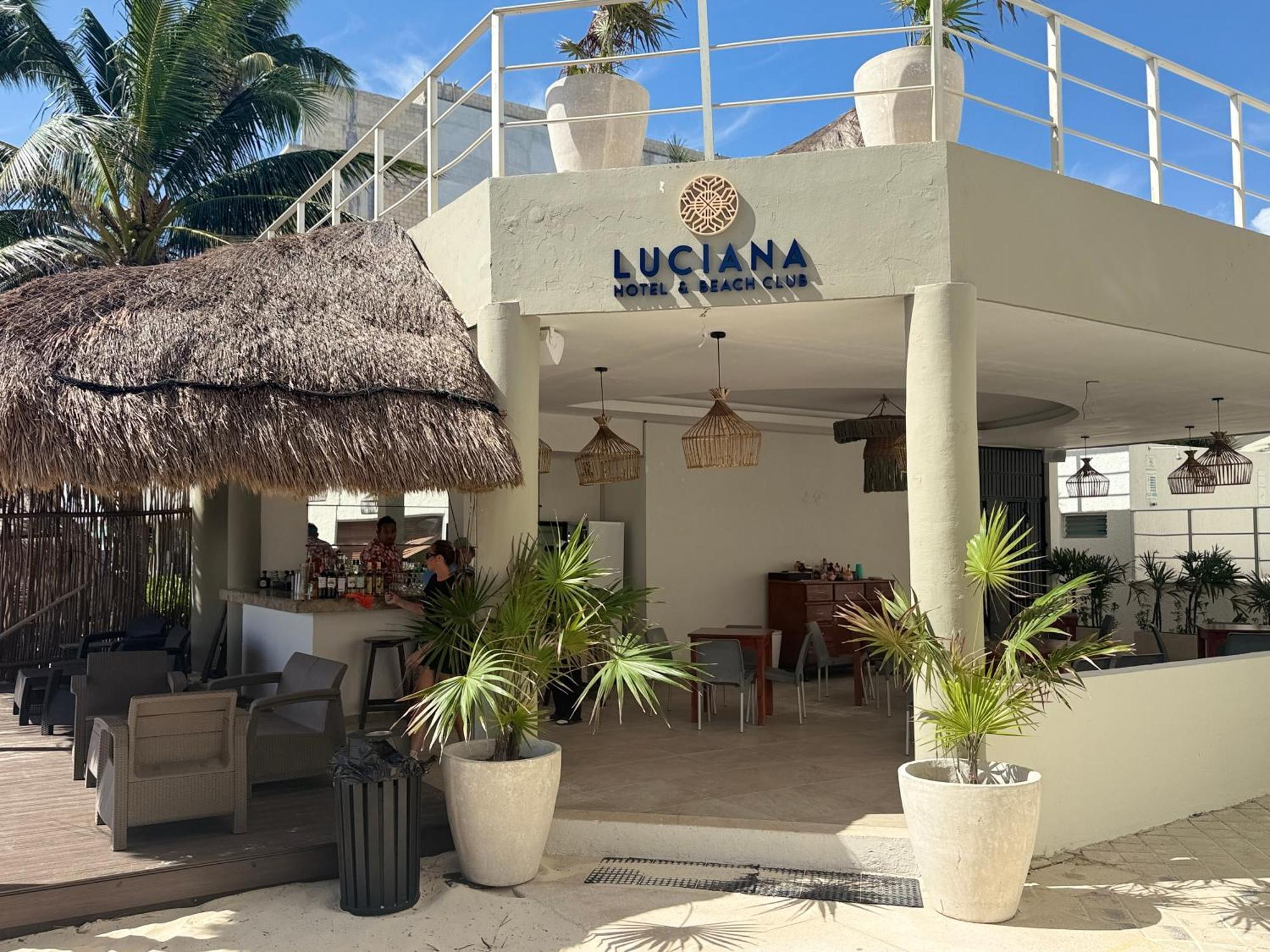 Luciana & Club