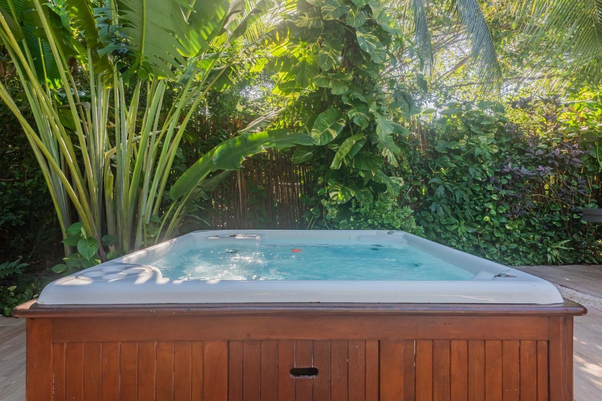 Villa Holiday, Weekly Monthly Discount Private Pool, Bbq, Family Friendly *