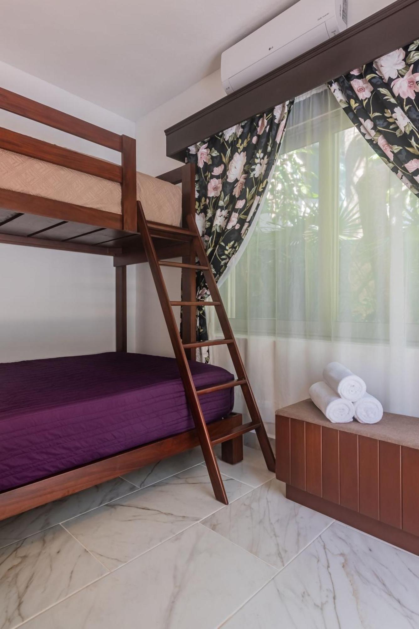 Villa Holiday, Weekly Monthly Discount Private Pool, Bbq, Family Friendly