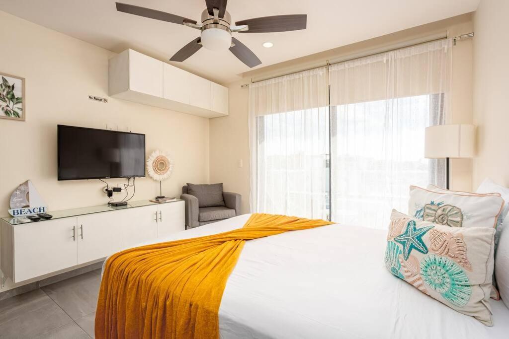 5mins To Beach+pool+kingbed+freedisneyplus Apartment