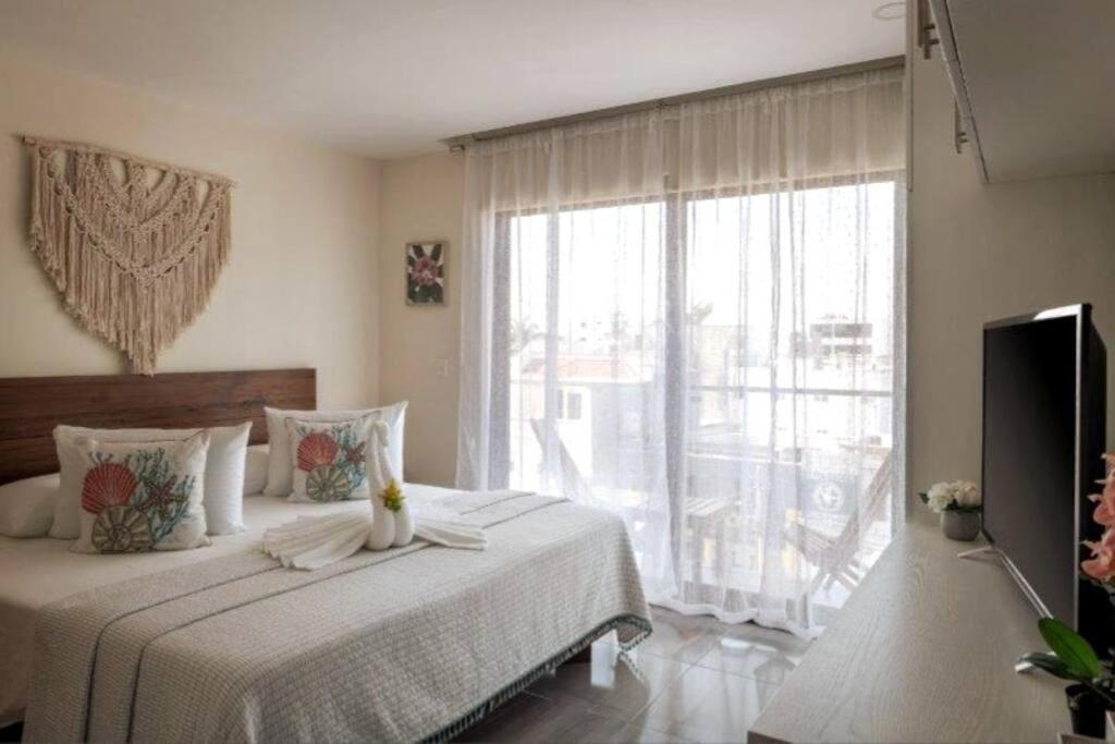 5mins To Beach+pool+kingbed+freedisneyplus Apartment *