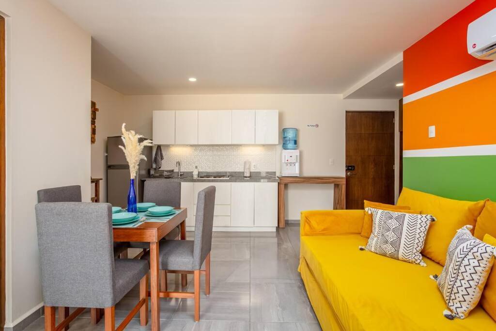 5mins To Beach+pool+kingbed+freedisneyplus Apartment Playa del Carmen