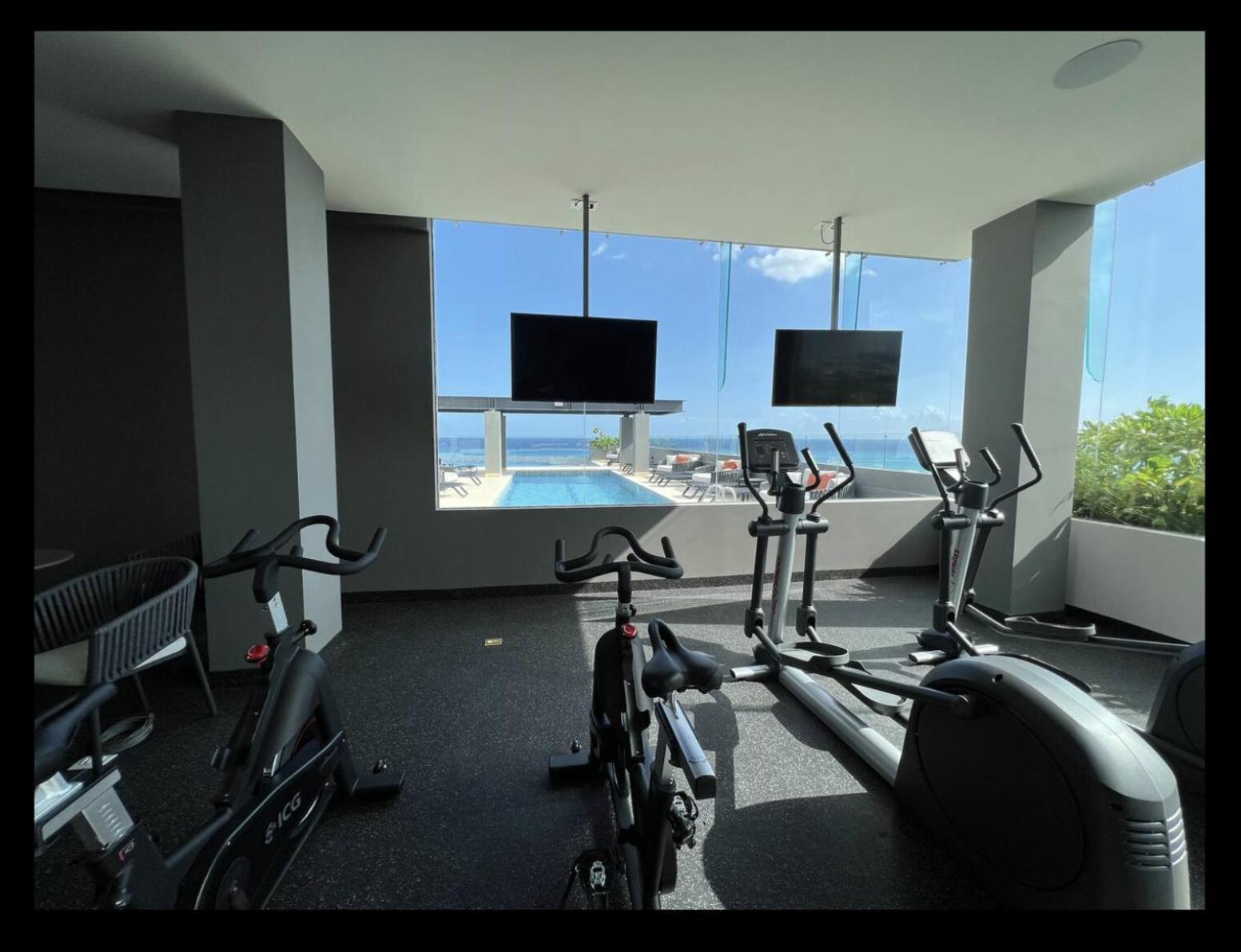 Luxury 1br Condo-amazing Oceanviews Prime Location Close To Apartment