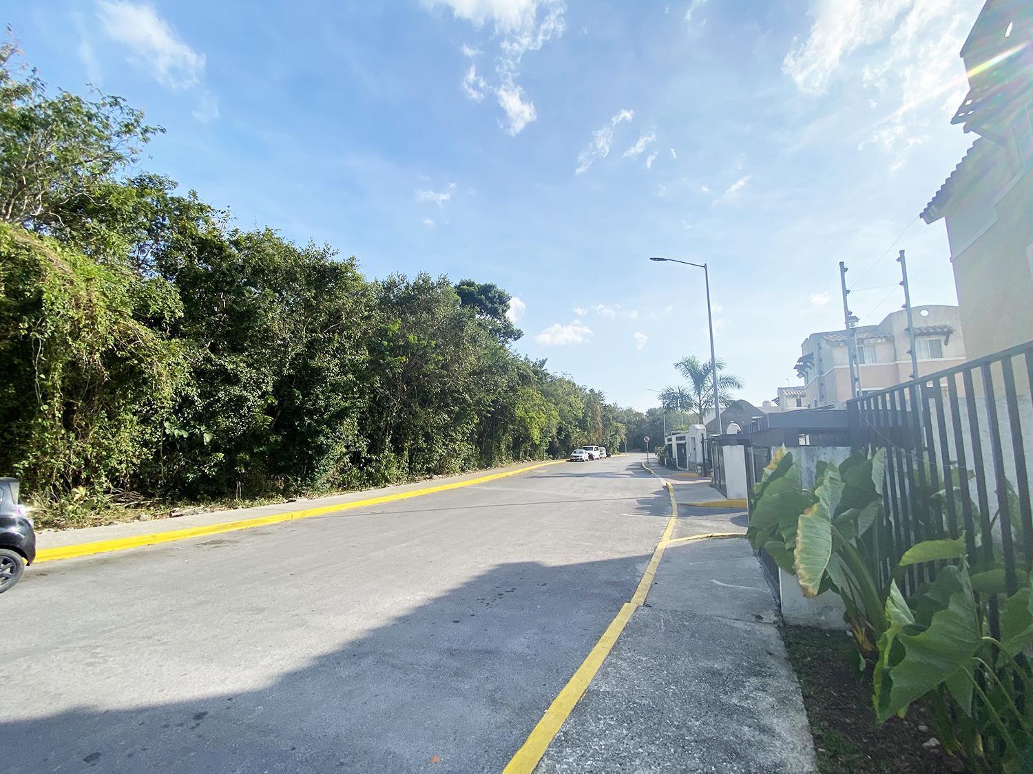 Espacio Cafe Tropical - Piscina Parque Parking *