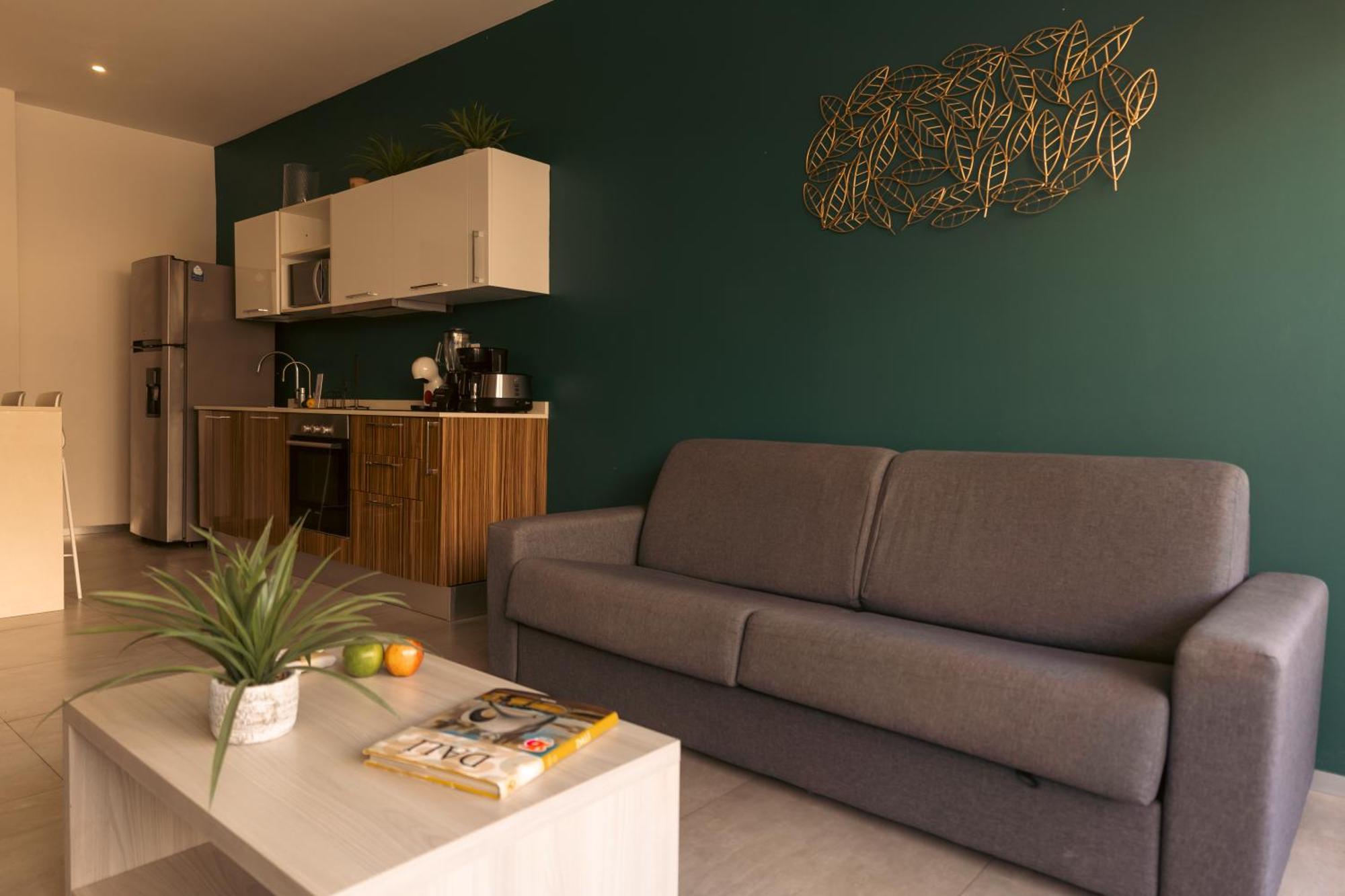 1br Luxury Loft - 2 Pools - Gym -near