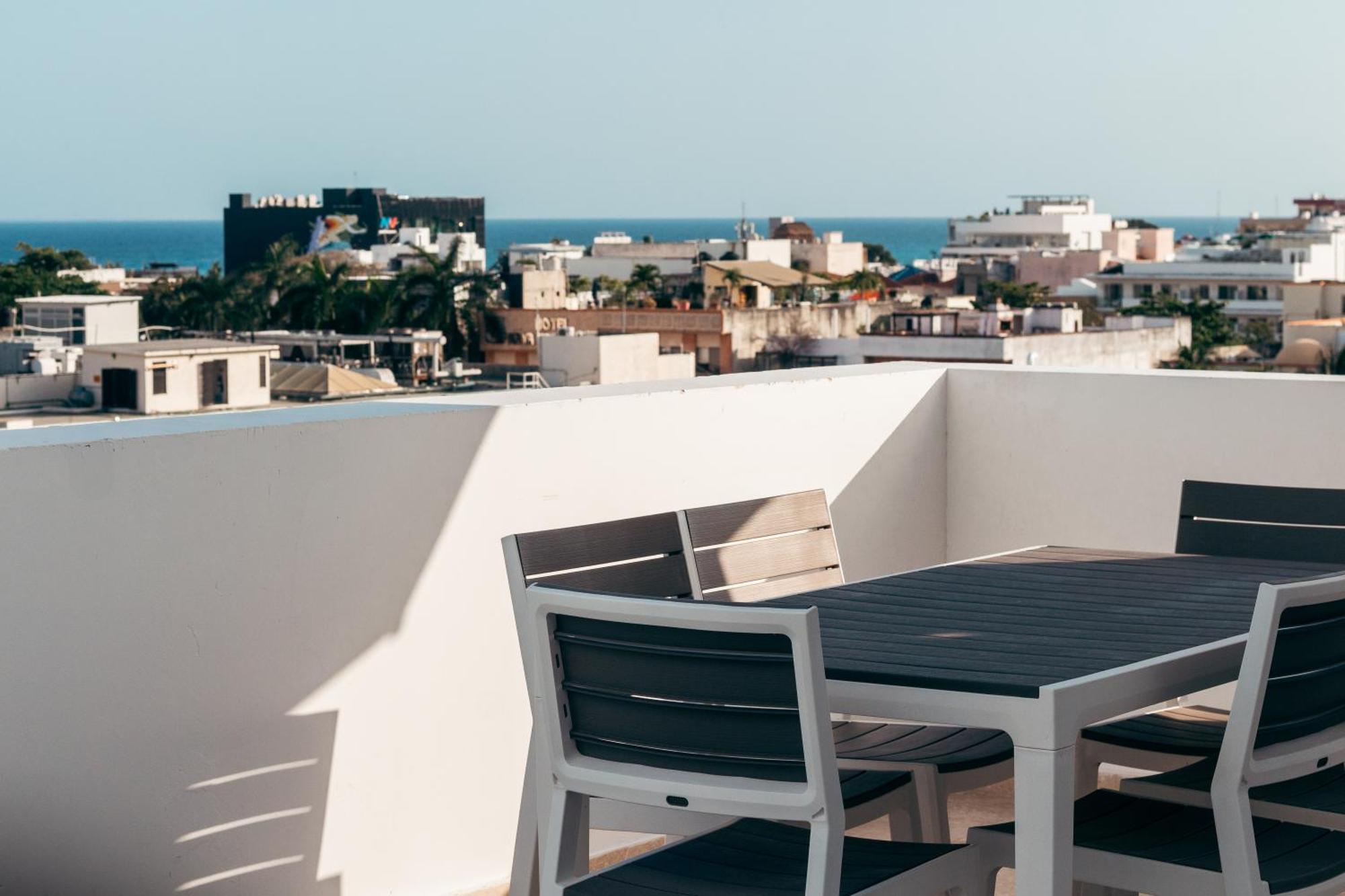 Aparthotel B10 - Distinctive Hotel- *