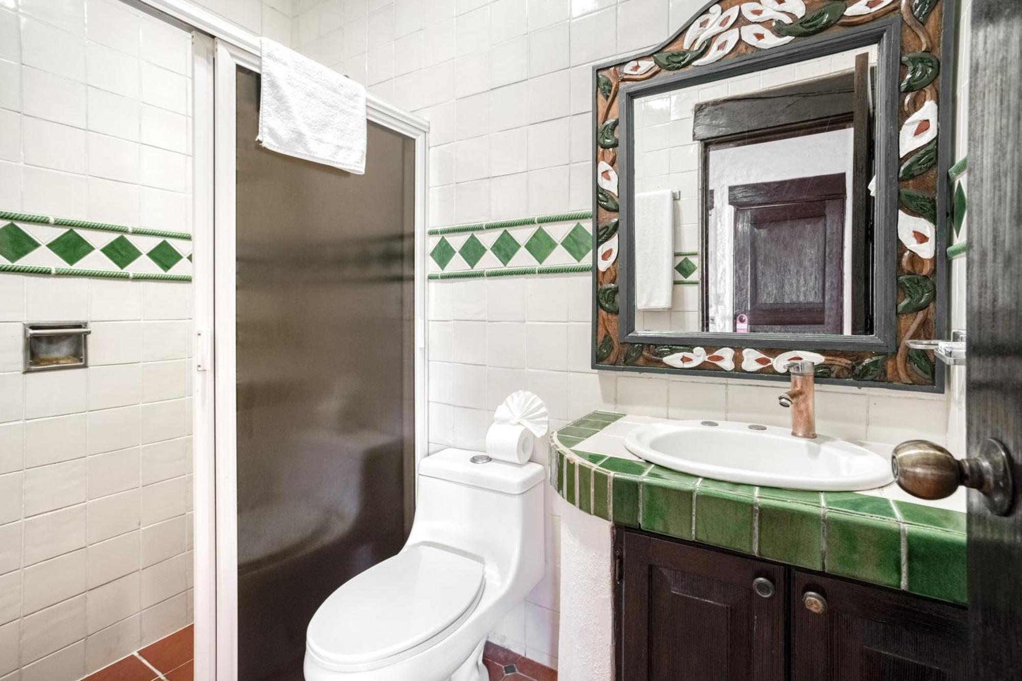 Capital O Mimi Del Mar, Khách sạn 5*