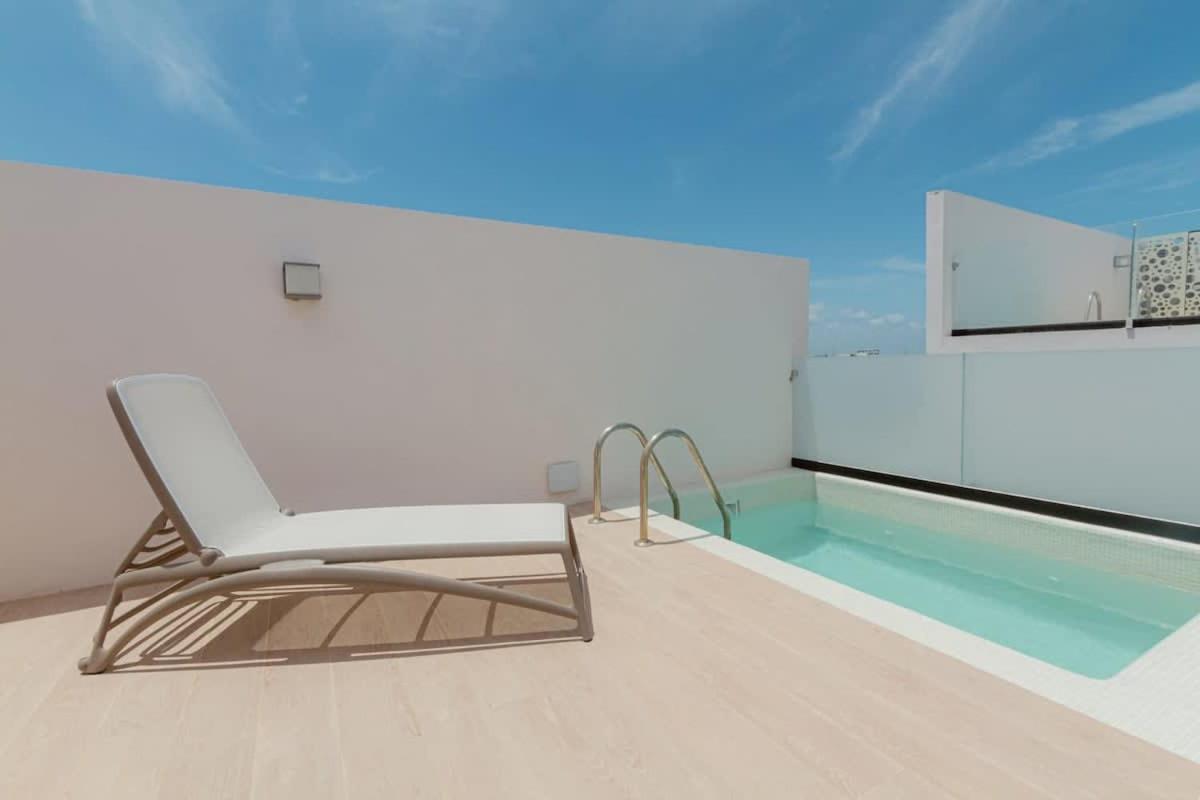 Amazing 1br Penthouse With Private Rooftop Pool *