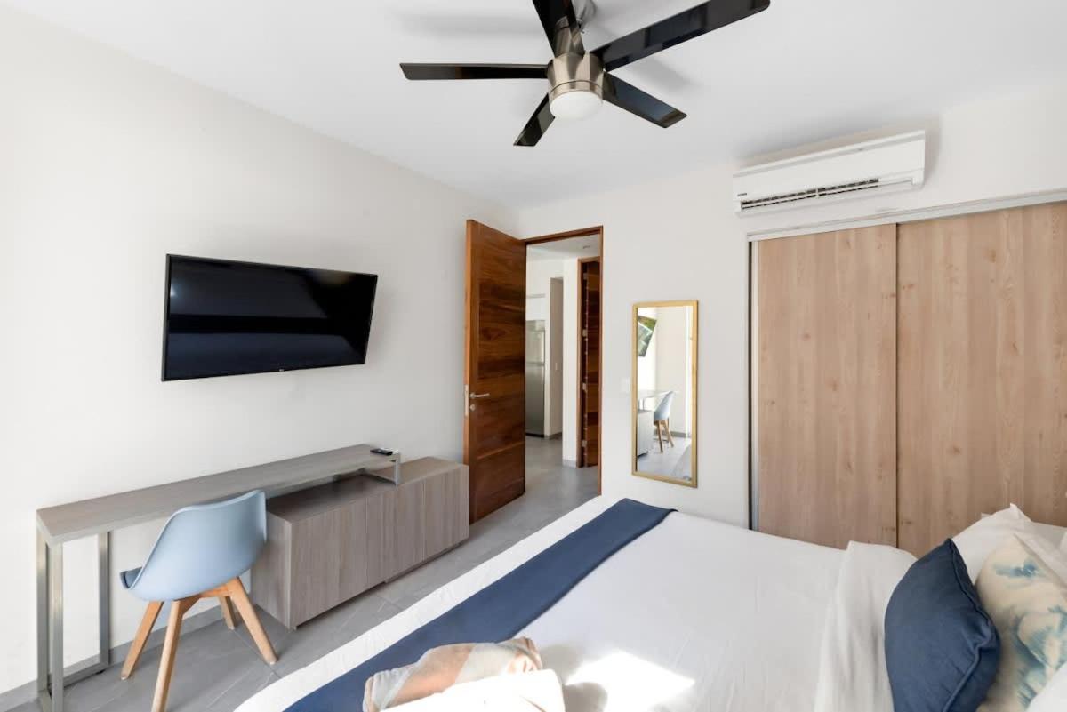 Luxury 1bd Ac Pool Gym Cinema *