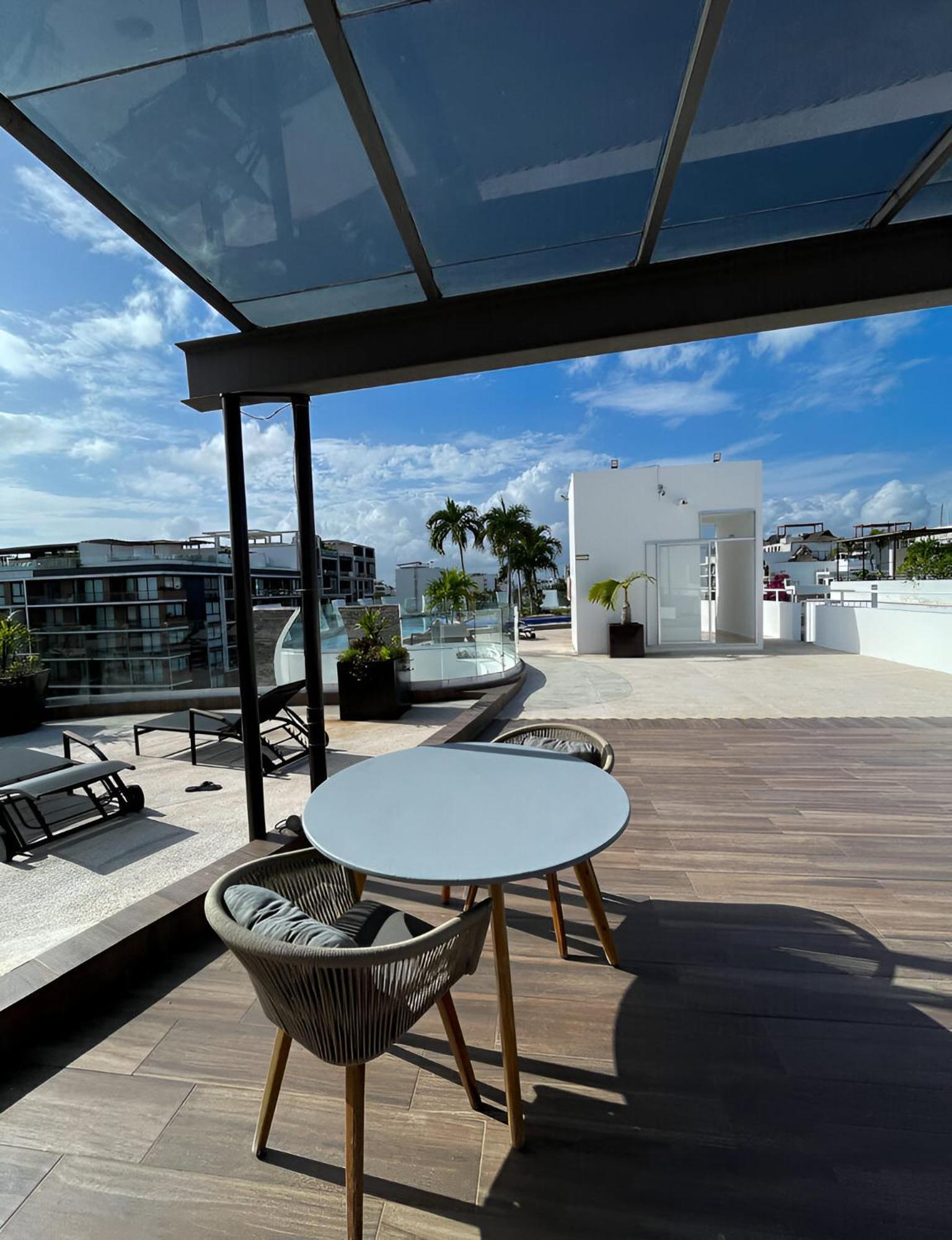 Grandioso De 2 Habs Cerca De La Playa Apartment