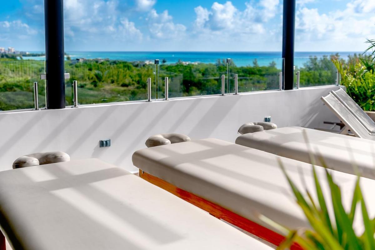Modern & Cozy With Rooftop Pool & Gym Apartment Playa del Carmen