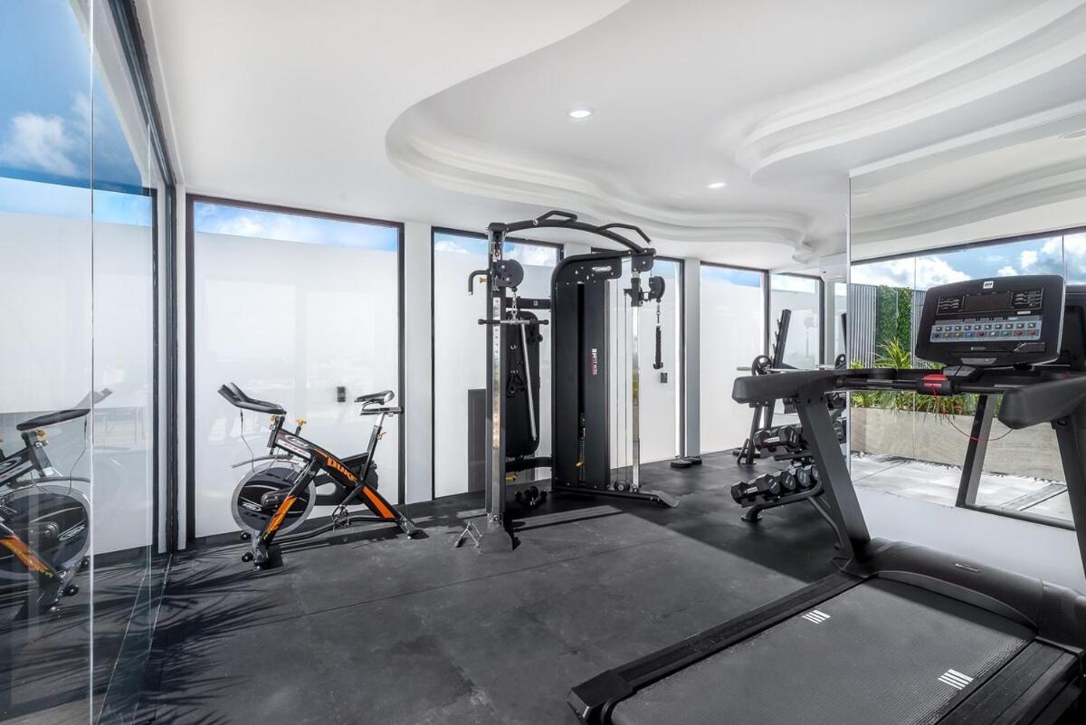 Modern & Cozy With Rooftop Pool & Gym Apartment