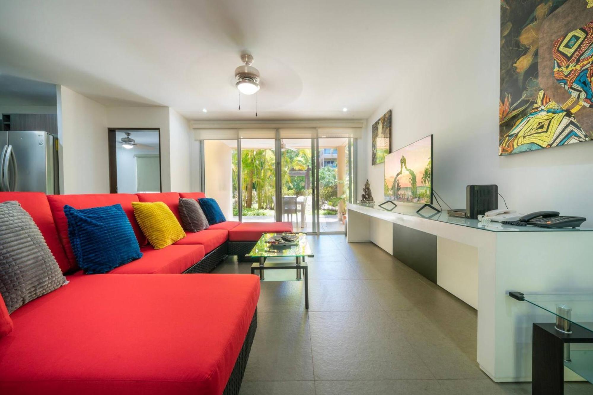 Valentine 5 Star, 4 Pools, Gym, Concierge Services, 24-hr Security Holiday home *