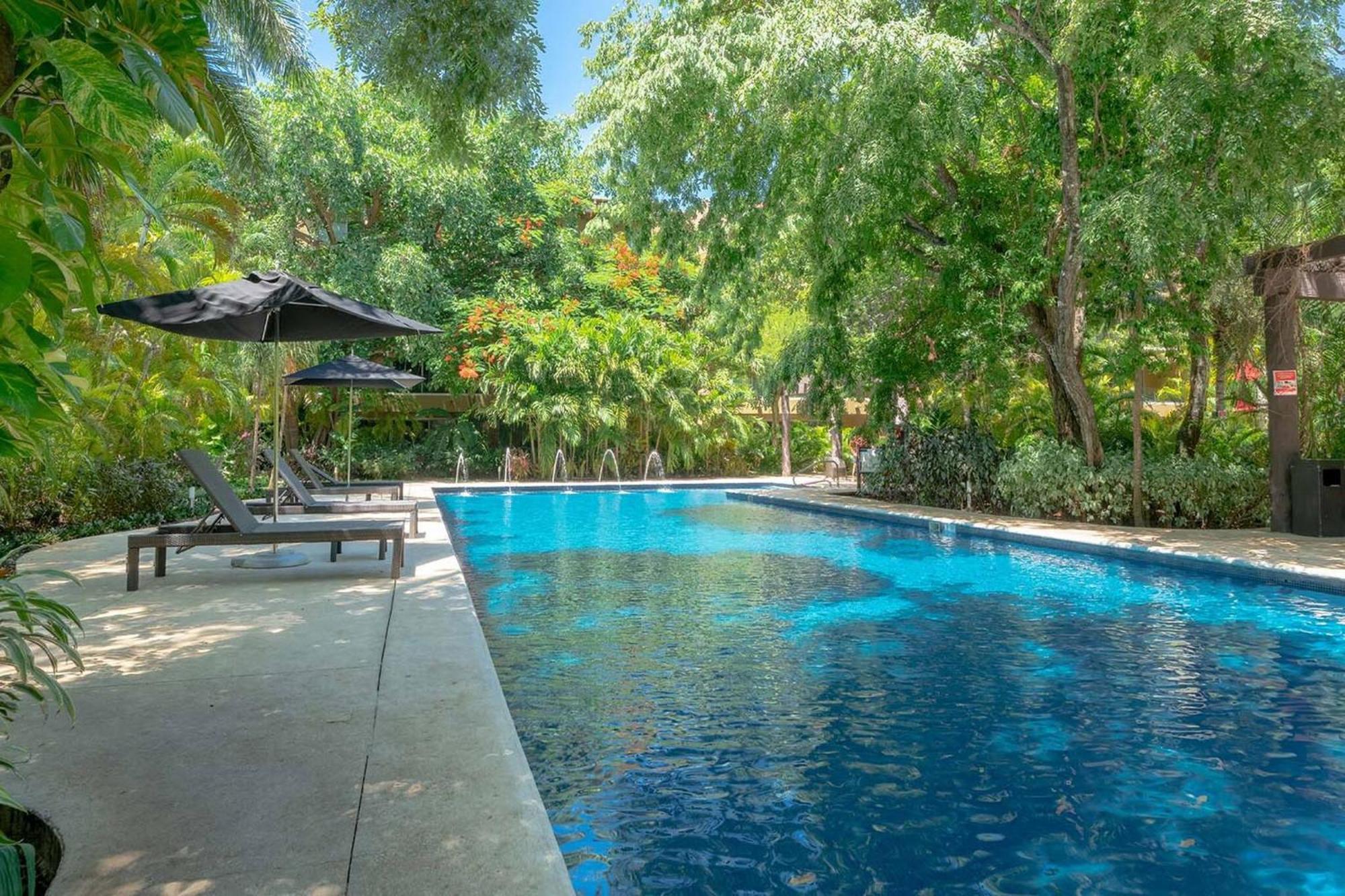Valentine 5 Star, 4 Pools, Gym, Concierge Services, 24-hr Security * Playa del Carmen