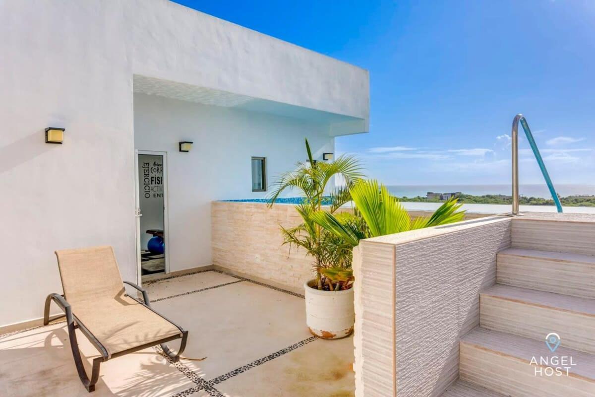Private Oceanview With Balcony & Rooftop Pool Apartment *