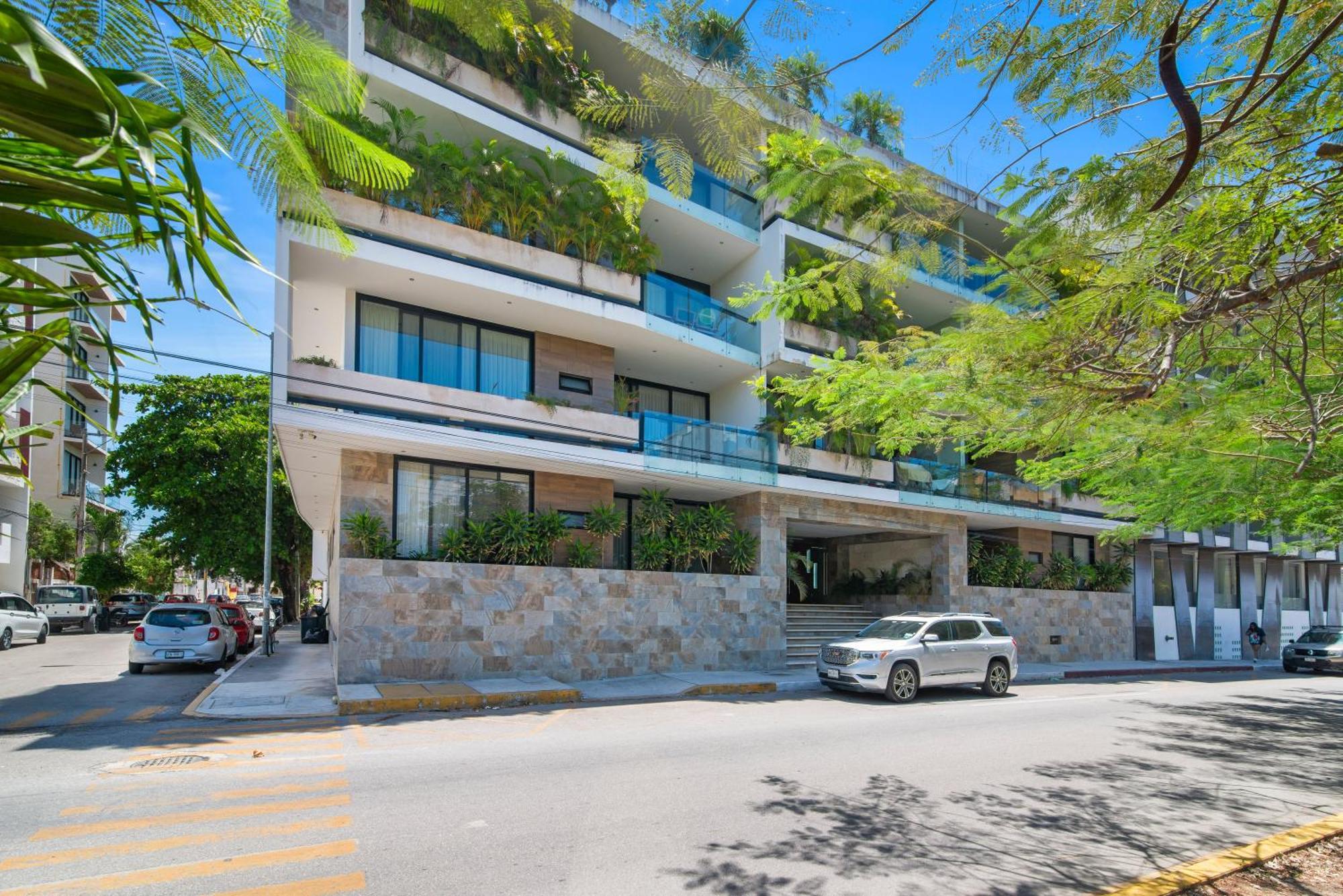 Cozy & New 2br Rooftop, Central, 10min To * Playa del Carmen
