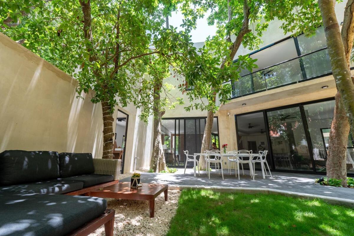 Stunning Modern With Pool And Access Apartment *