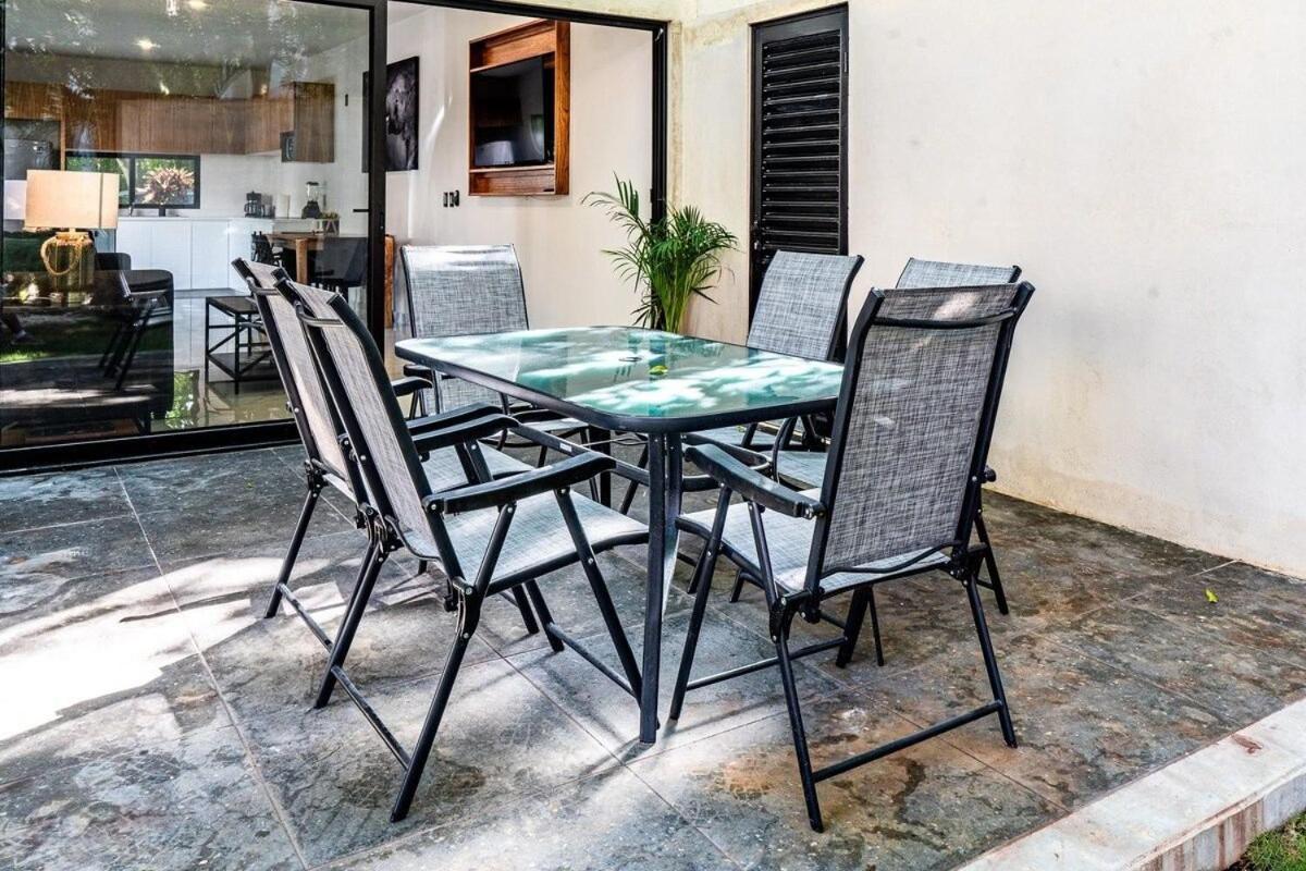 Magnificent One Block From Playacar