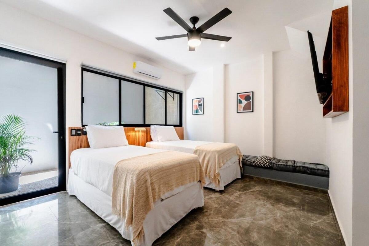 Magnificent One Block From Playacar Apartment Playa del Carmen