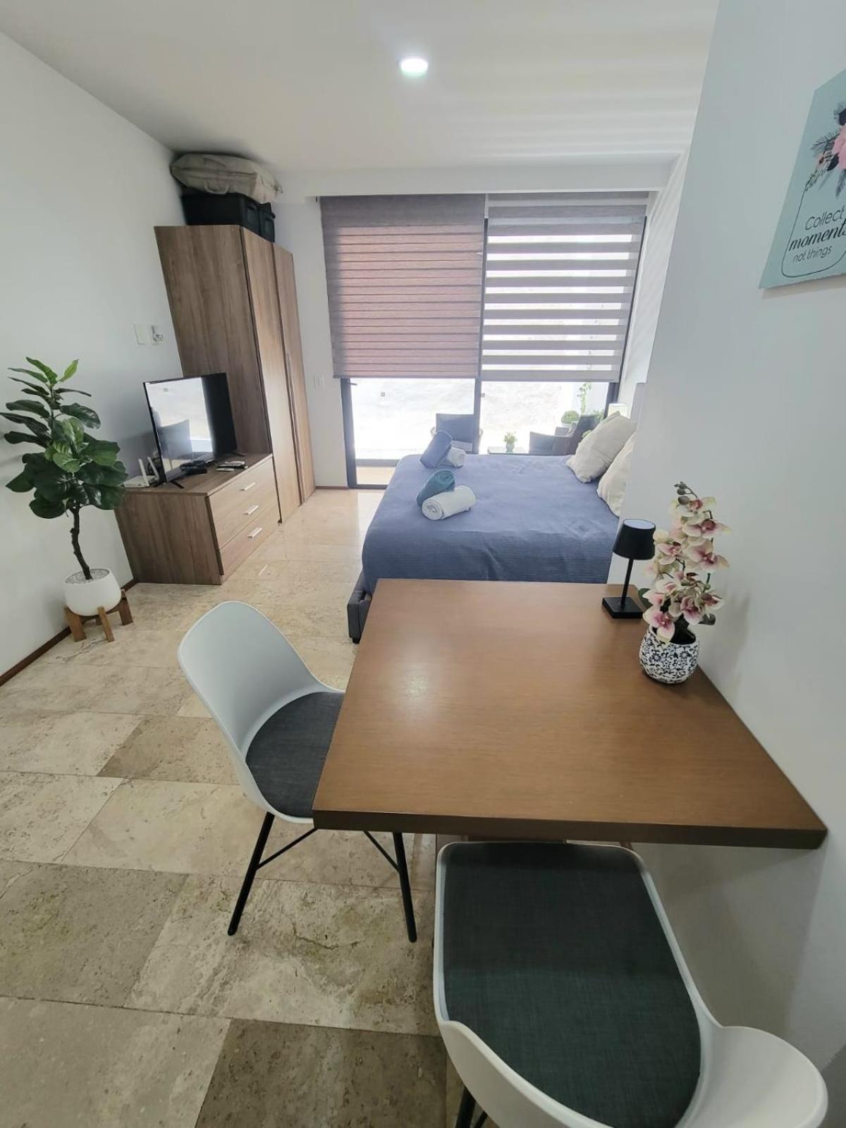 Encanto En 38 St 5ta Av Playa Apartment