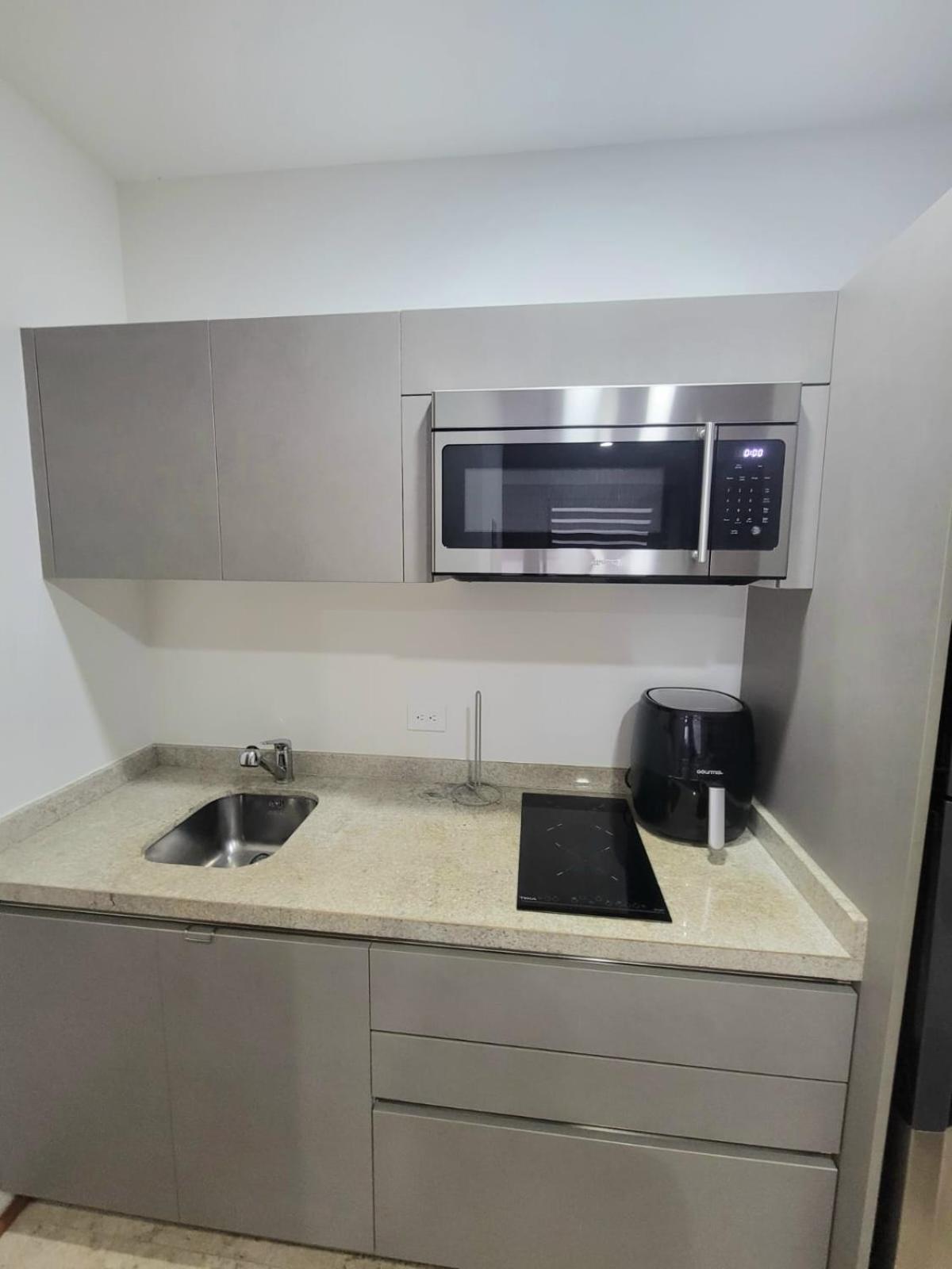 Encanto En 38 St 5ta Av Playa Apartment