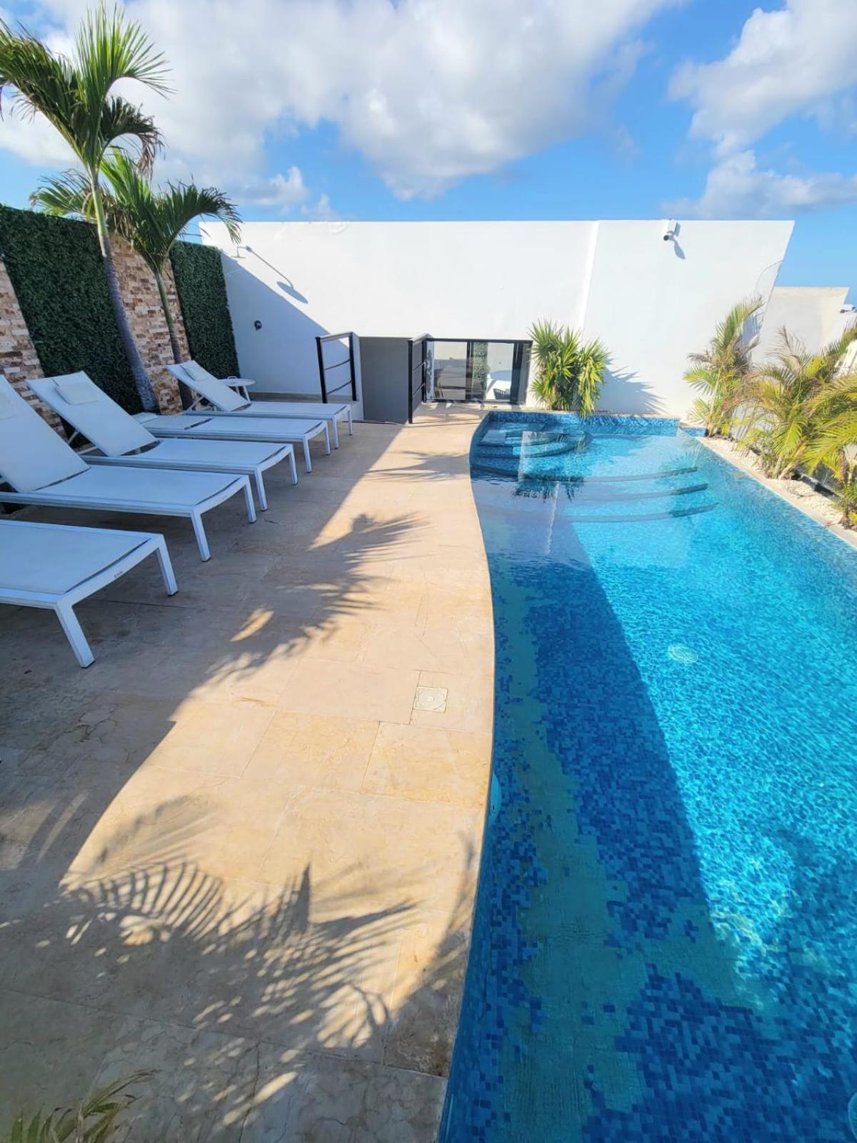 Encanto En 38 St 5ta Av Playa
