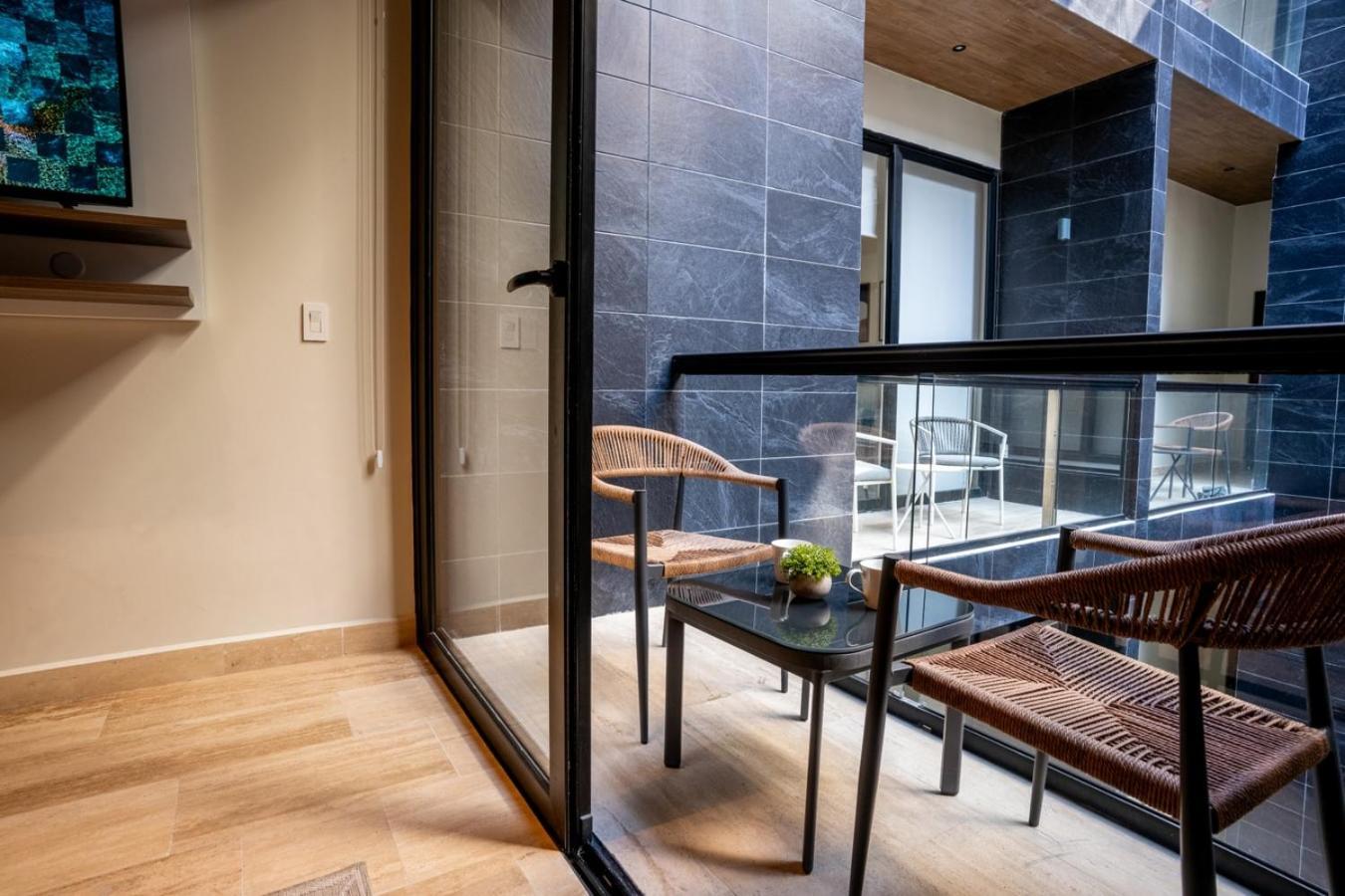 Cozy & W/ Rooftop Infinity Pool & Gym *