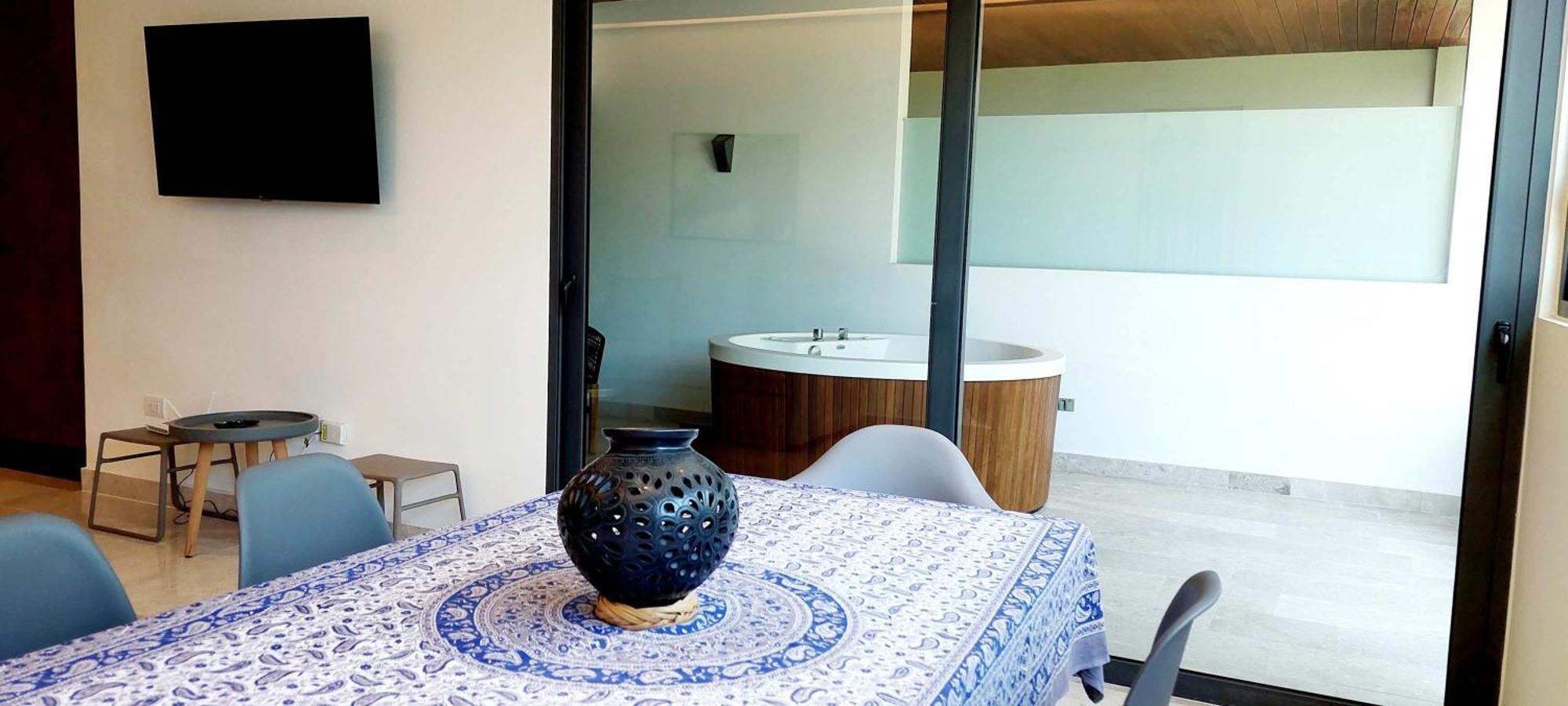 Next To The Beautiful 2 Bedroom *