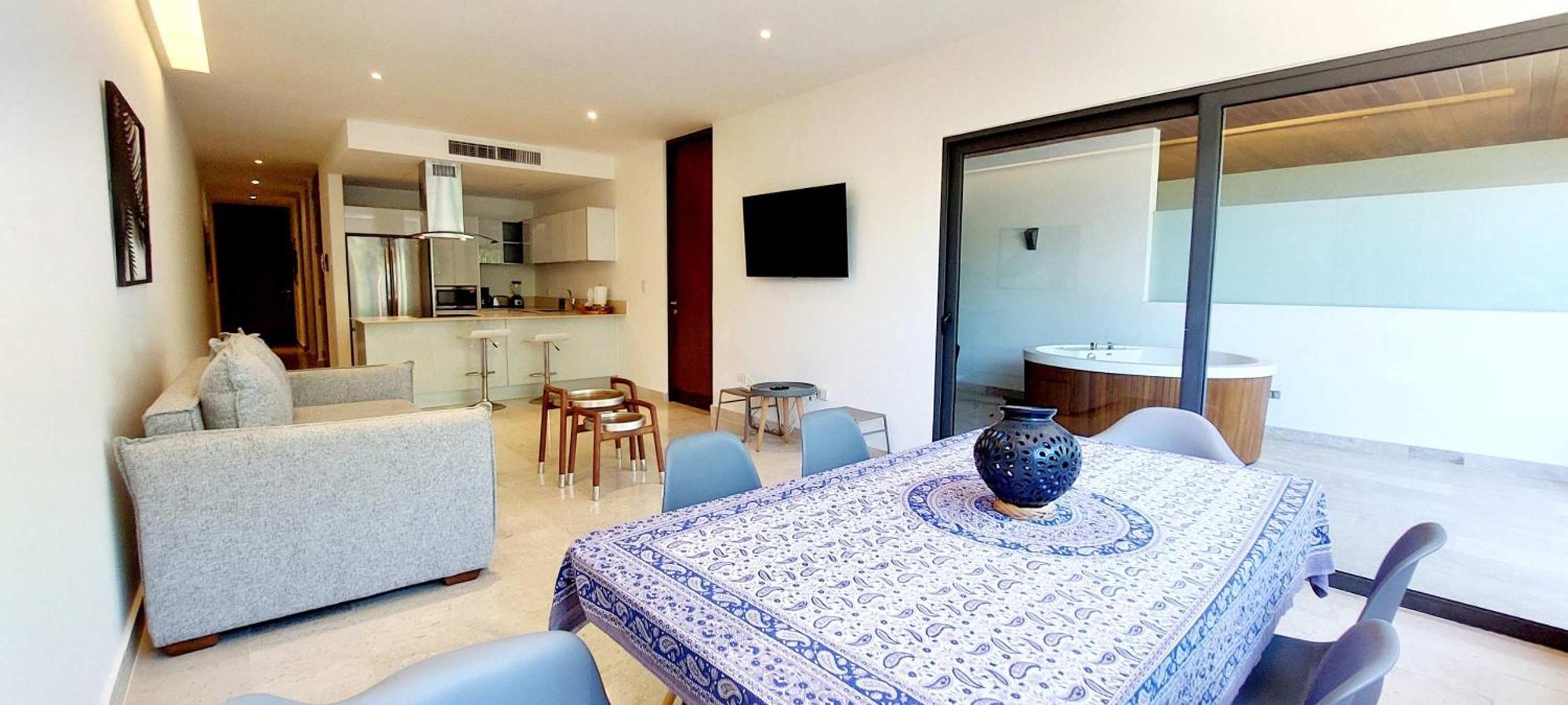 Next To The Beautiful 2 Bedroom Apartamento