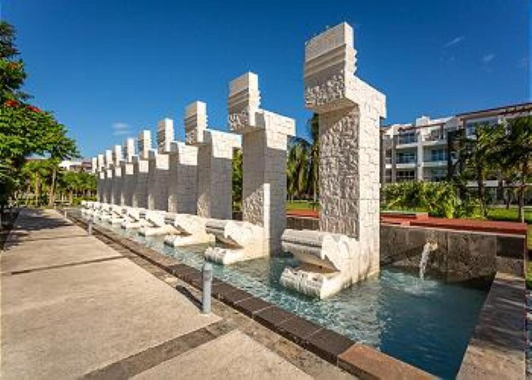 Front 2br 3bath Family Big Pool Jacuzzi Tenis Gym Apartment Playa del Carmen