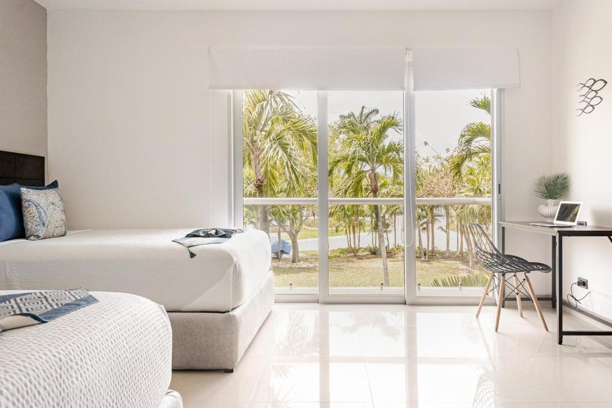 Front 2br 3bath Family Big Pool Jacuzzi Tenis Gym Apartment Playa del Carmen