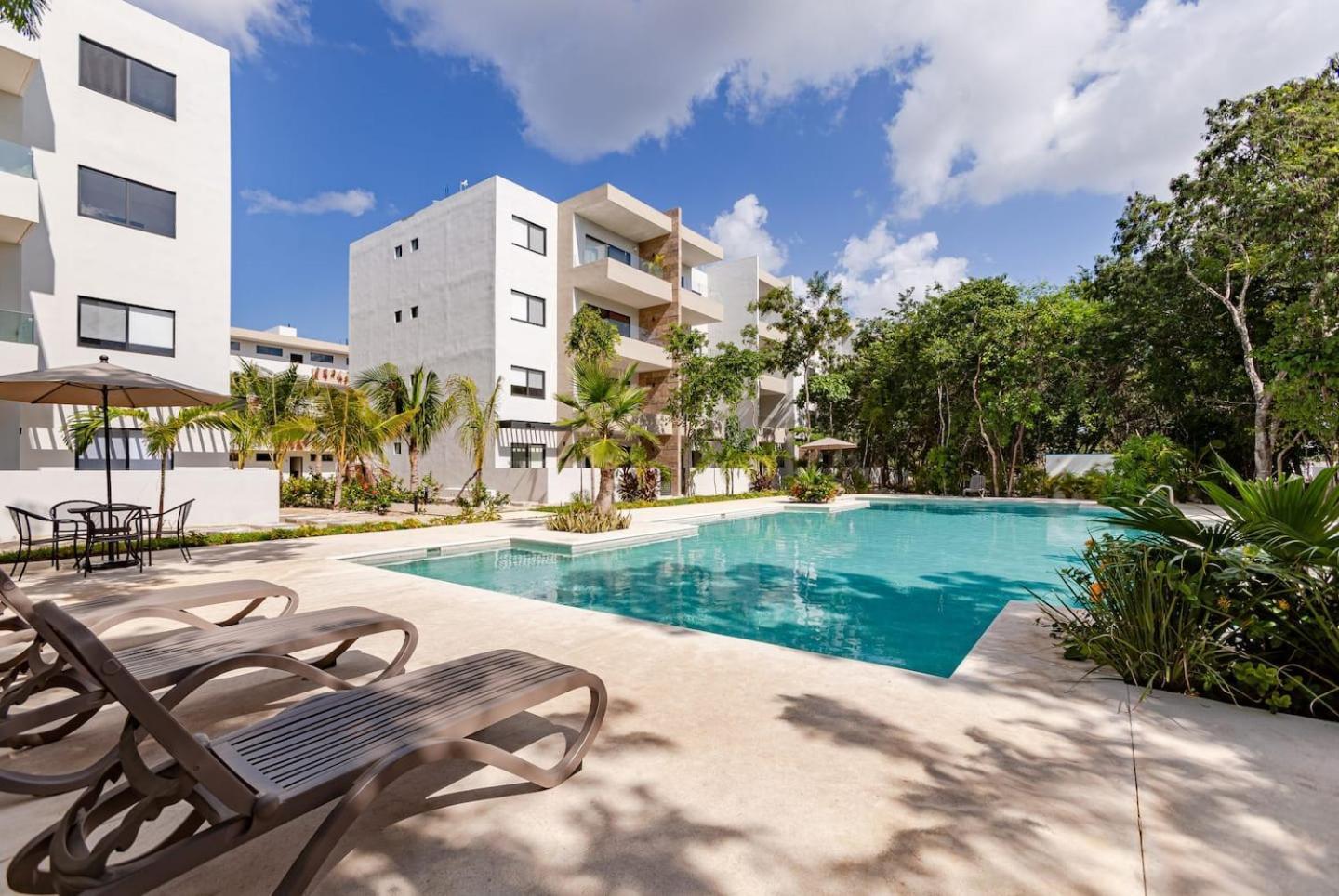 New Coto11gated,gym,pools,playground,12min Casa de férias