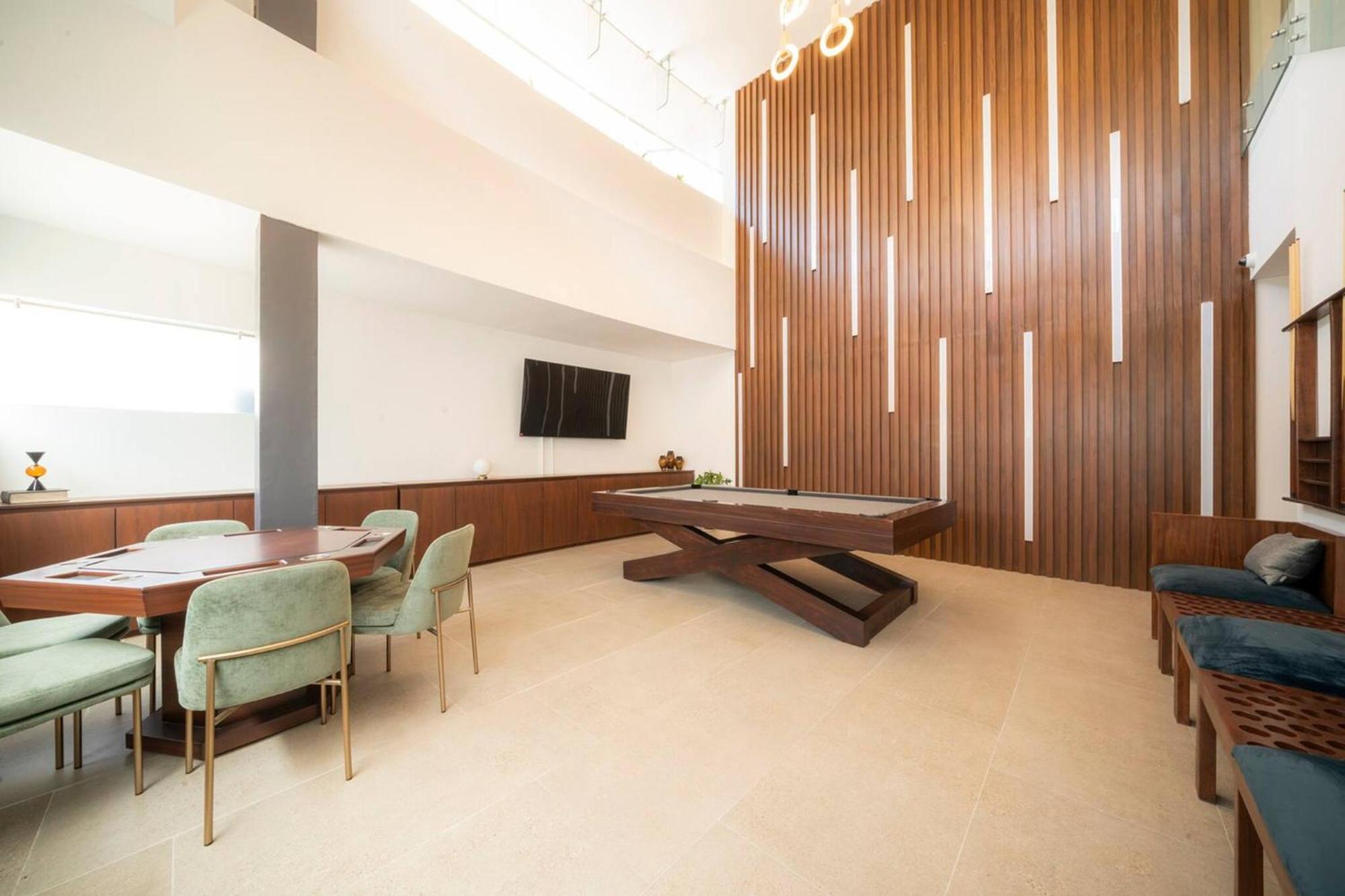 Apartment Luxury 3 Bedroom With Ocean View & Pool - Marila 503 *