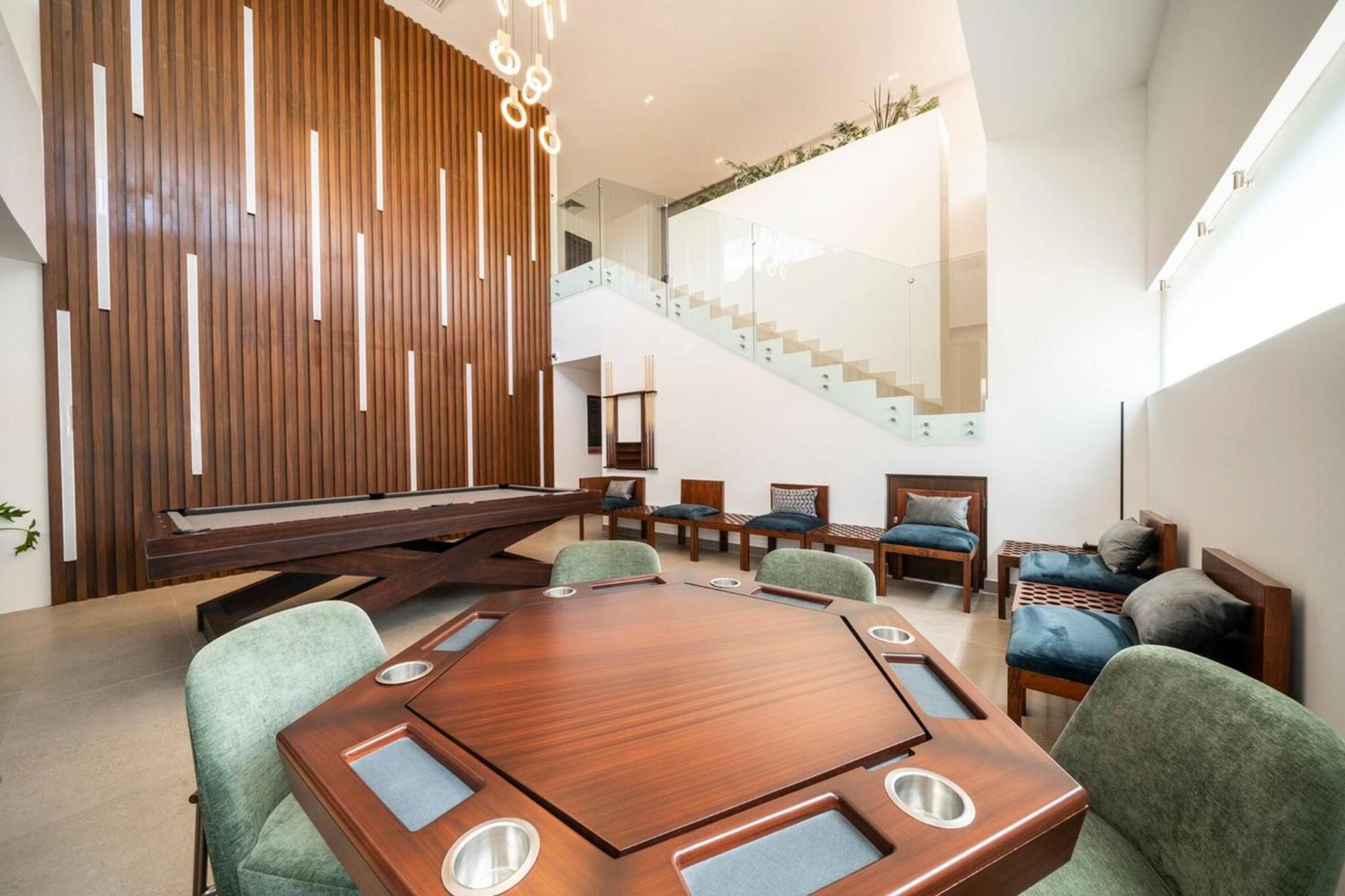 Luxury 3 Bedroom With Ocean View & Pool - Marila 503 Apartment