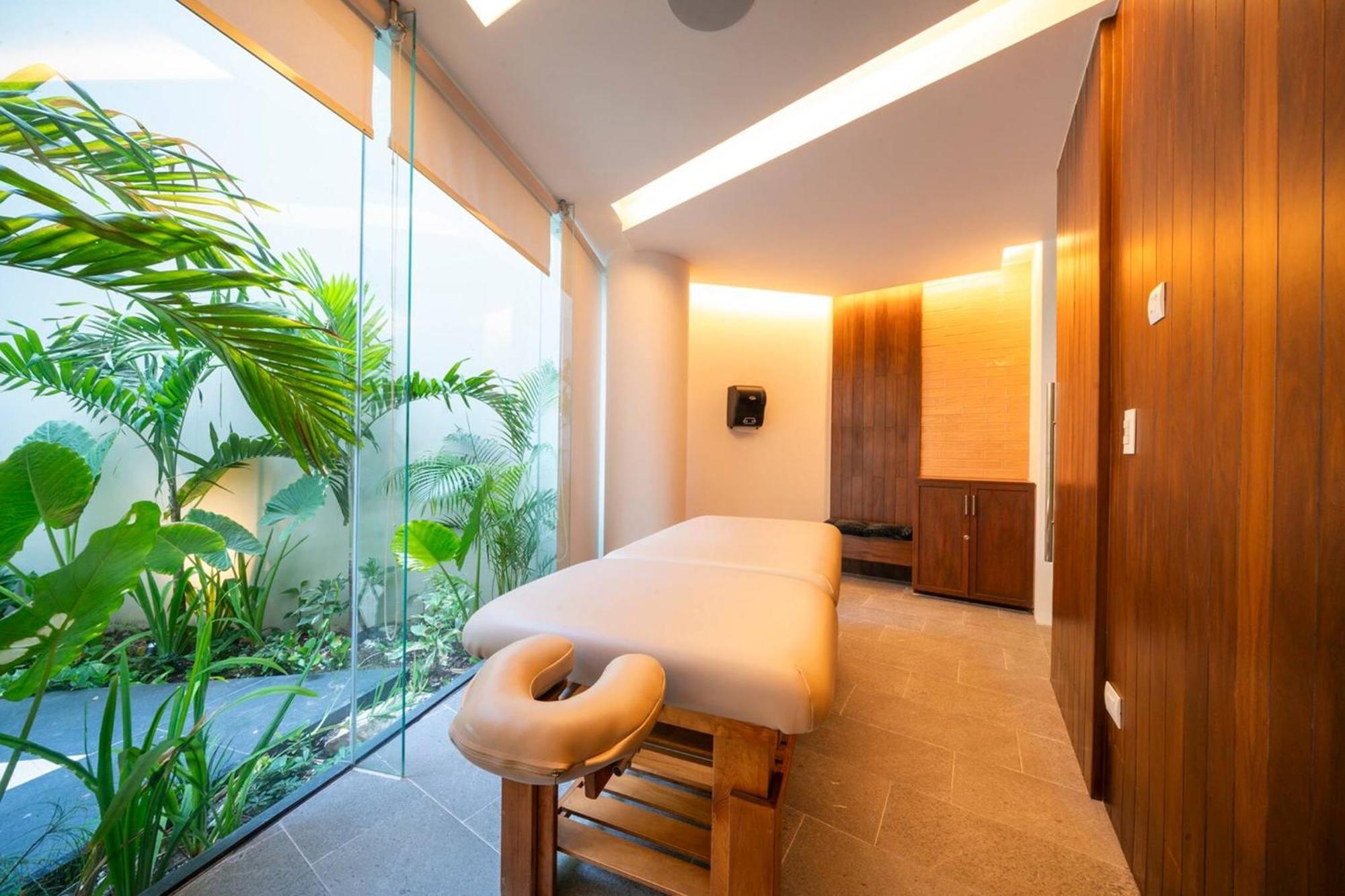 Luxury 3 Bedroom With Ocean View & Pool - Marila 503 Apartment *
