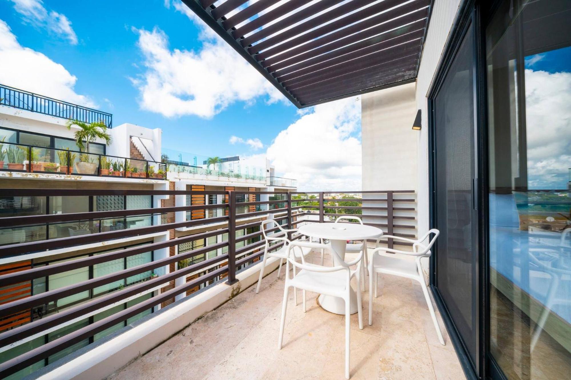 Modern Penthouse With 2 Bedroom Tub & Pool At Arenis - 509 Apartment *