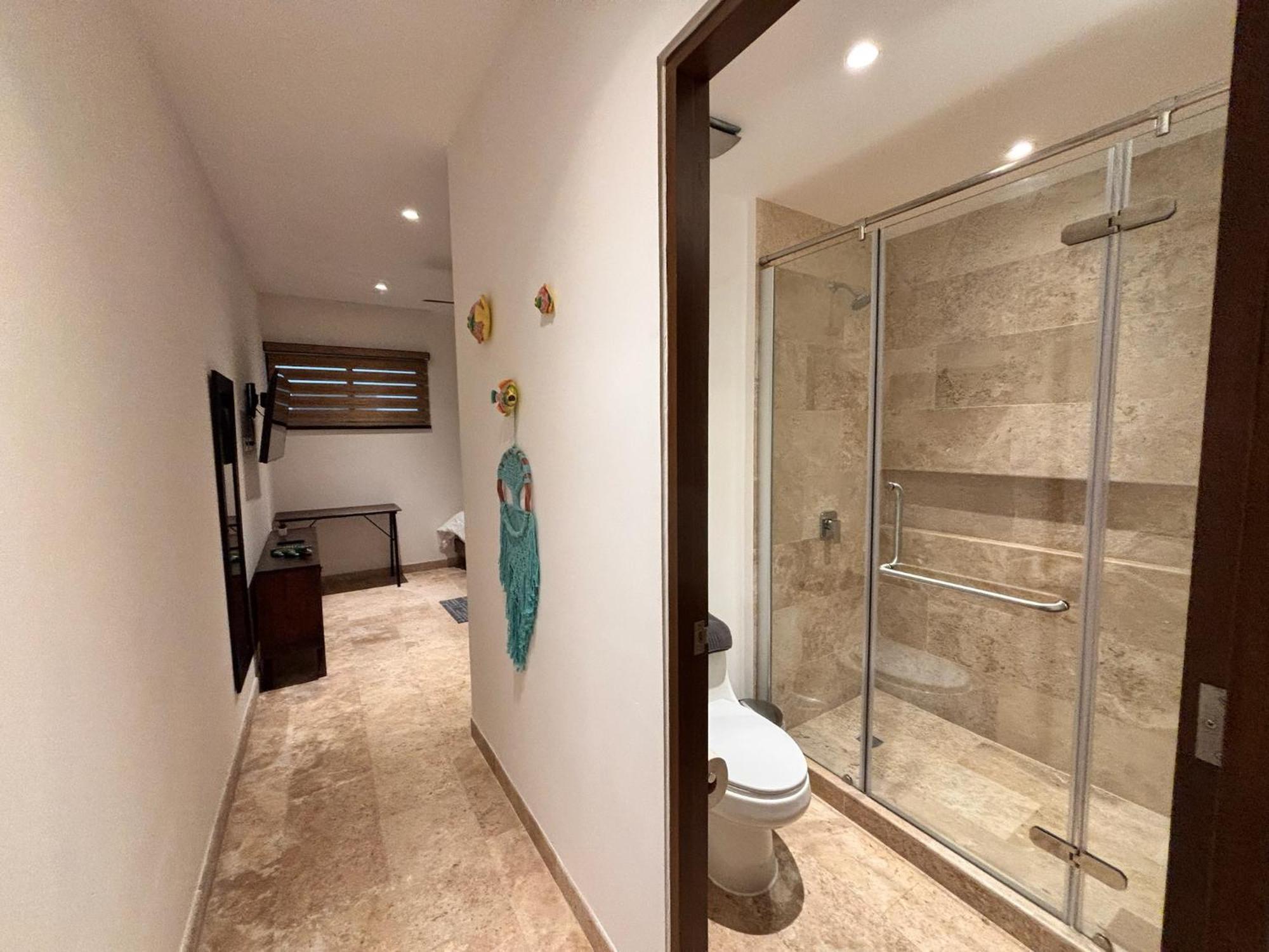 Modern 2br 1 Block From 5th Ave Wt Pool, Gym N Fast Wifi Apartment Playa del Carmen