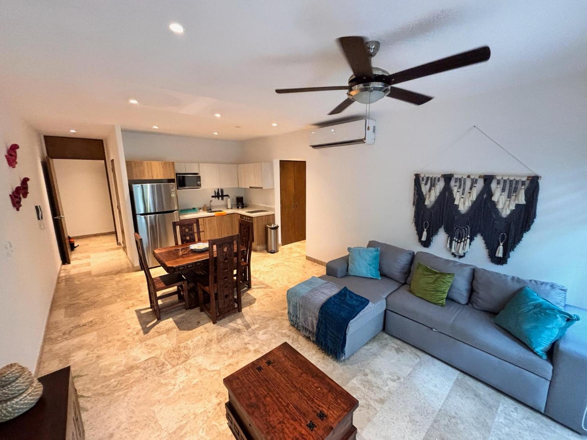 Apartment Modern 2br 1 Block From 5th Ave Wt Pool, Gym N Fast Wifi